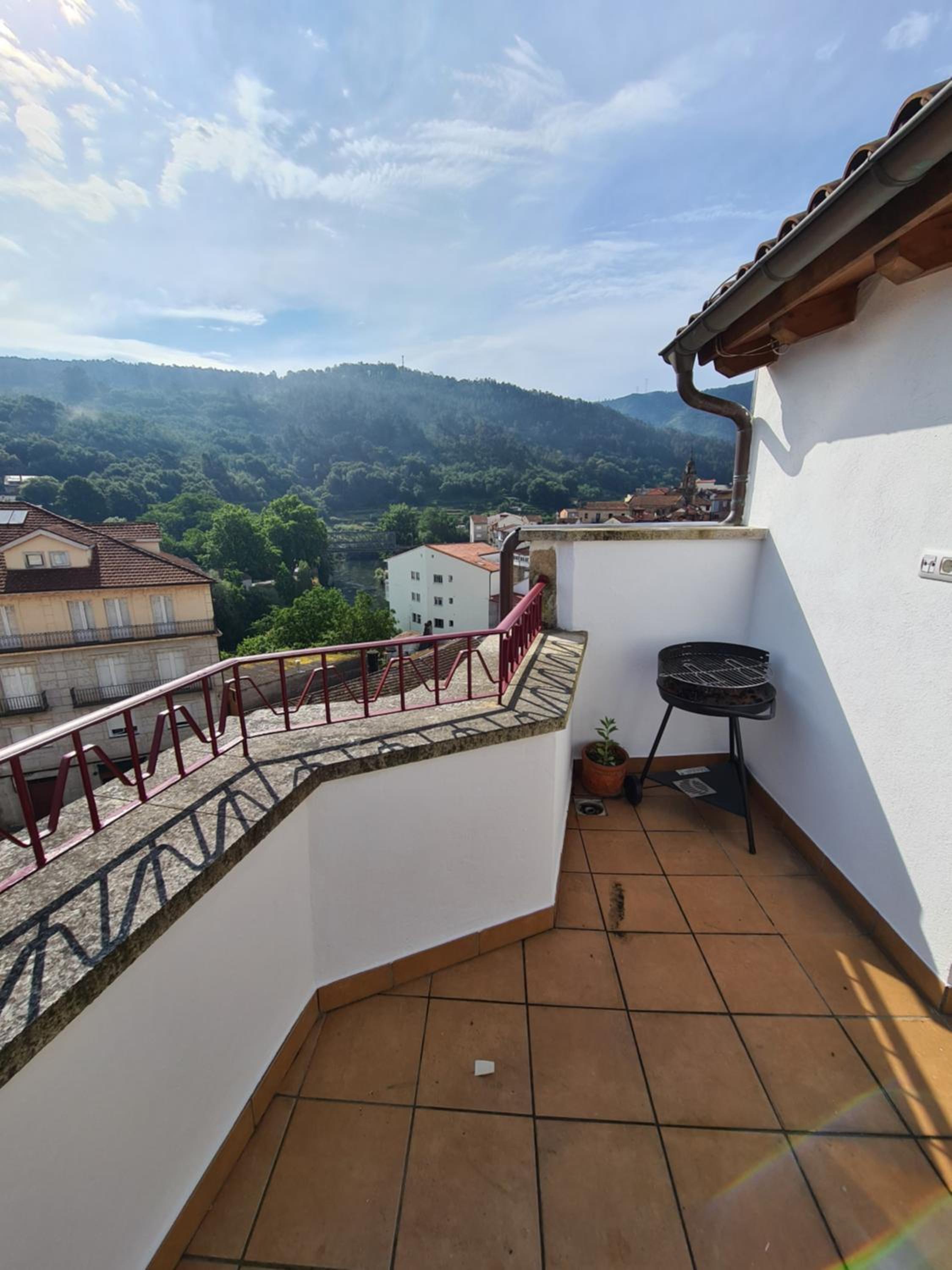 Apartment with Terrace - Photo 16