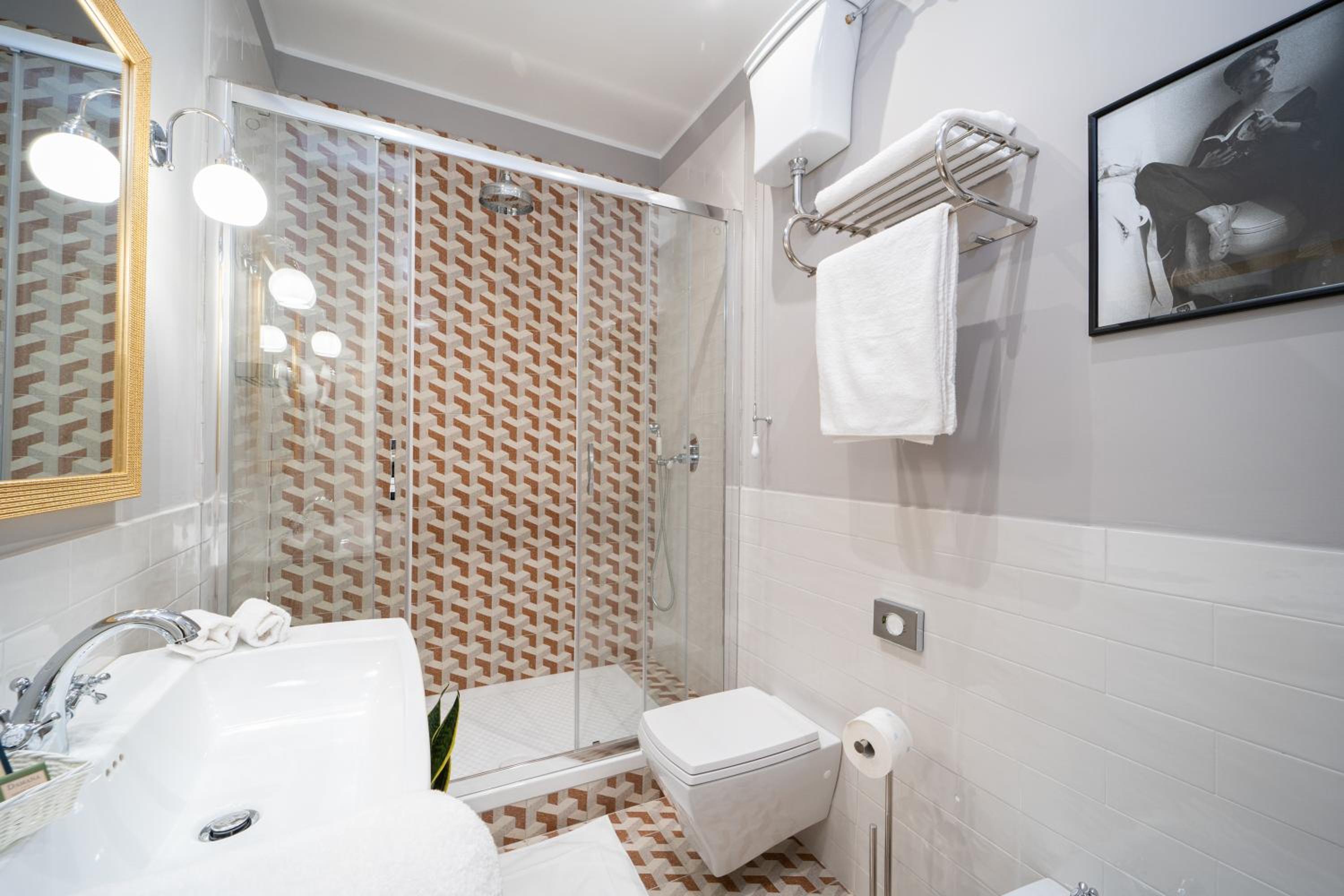 Deluxe Double or Twin Room photo 2