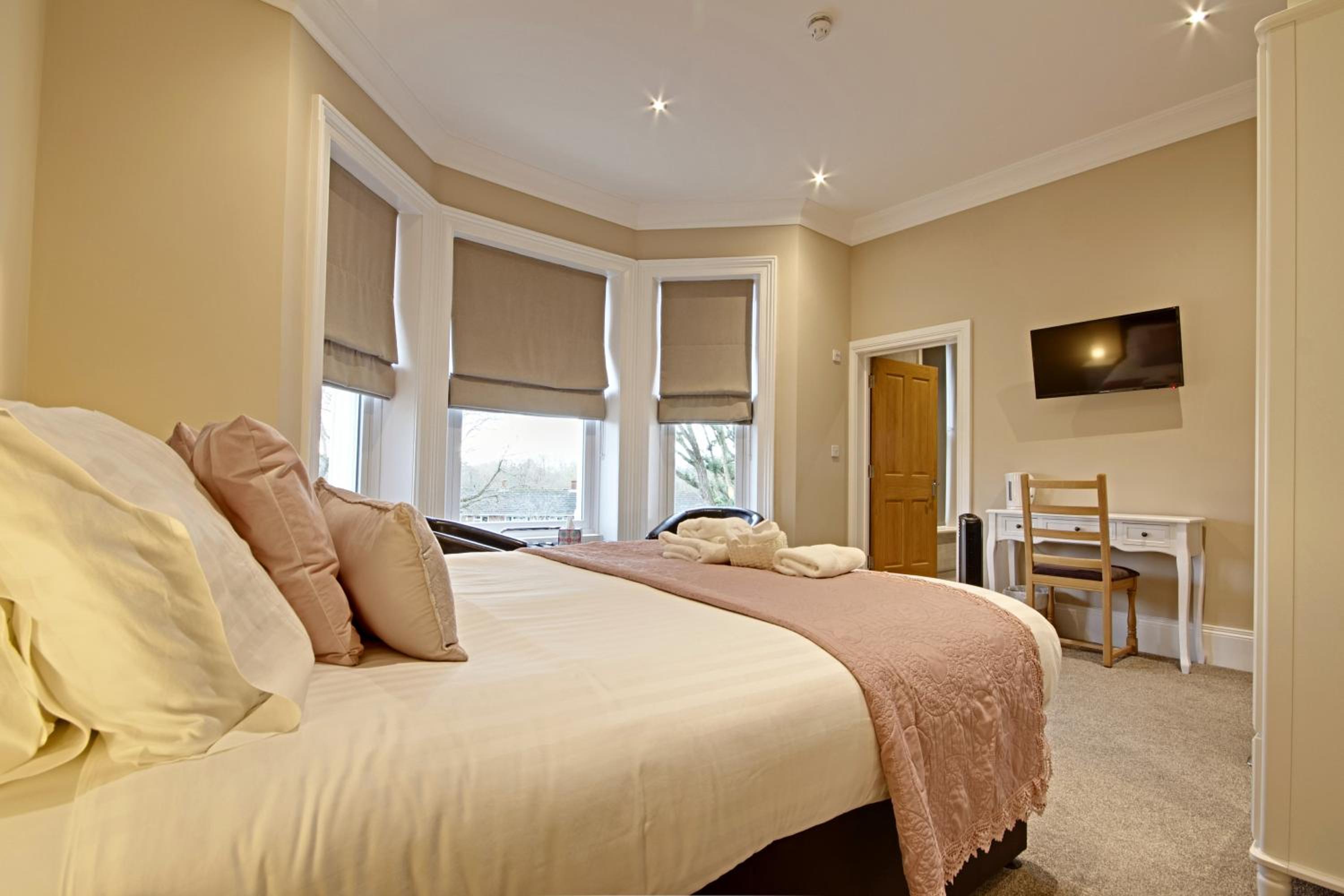 Deluxe King Room photo 3