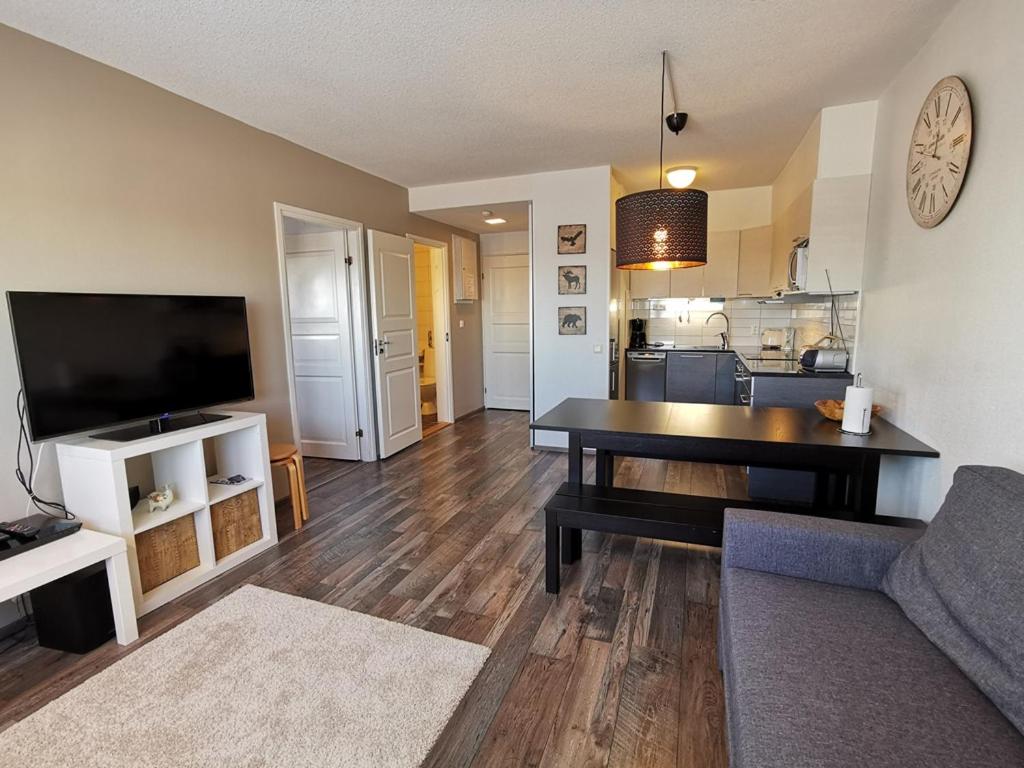One-Bedroom Apartment with Sauna photo 1