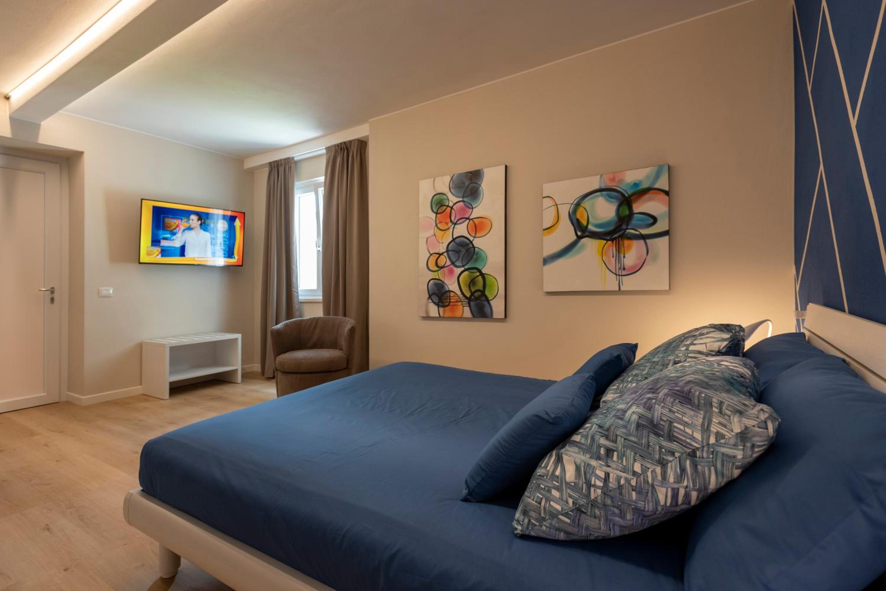 Double Room with Patio - Photo 2