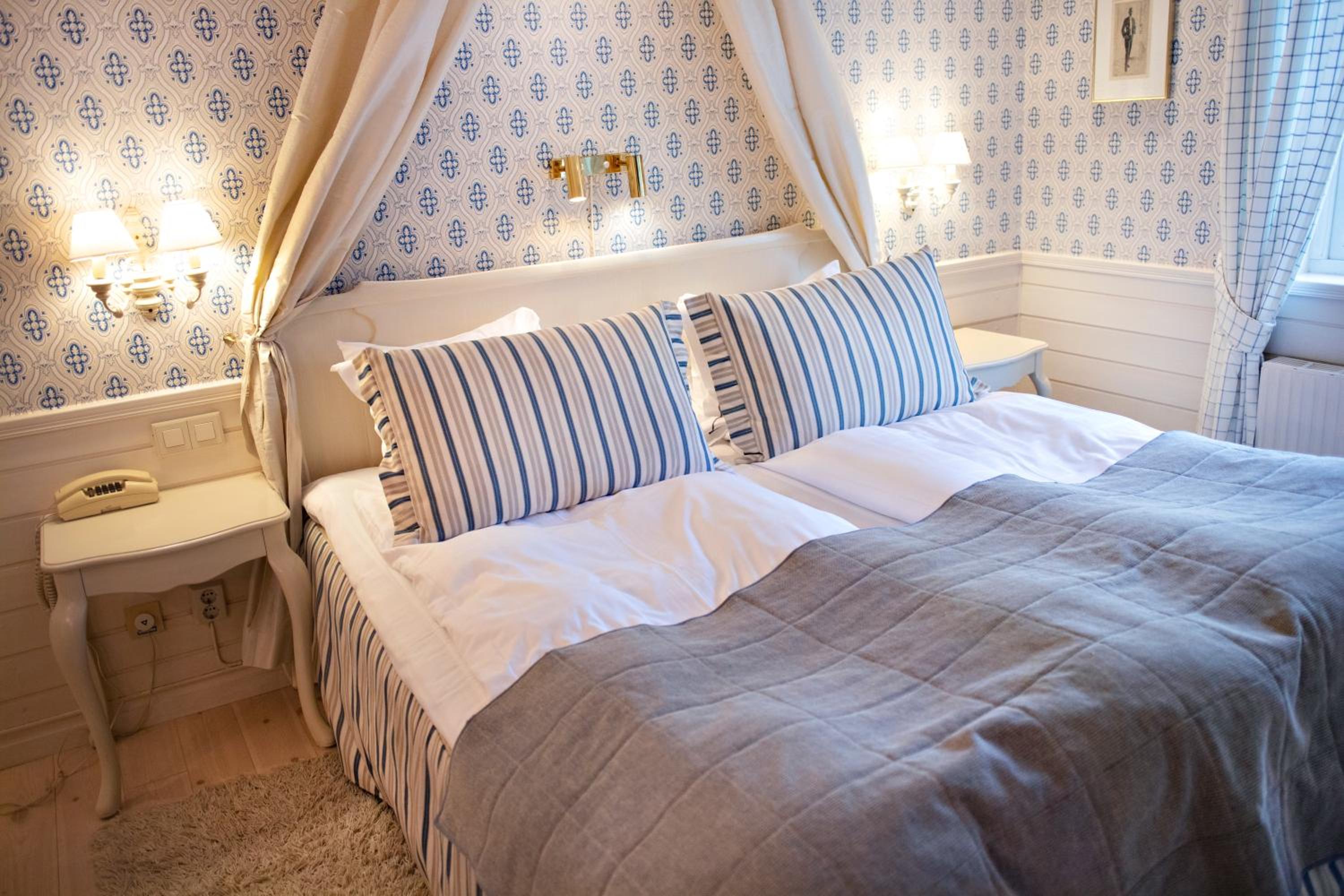 Junior Suite with Spa Bath - Main Building photo 3