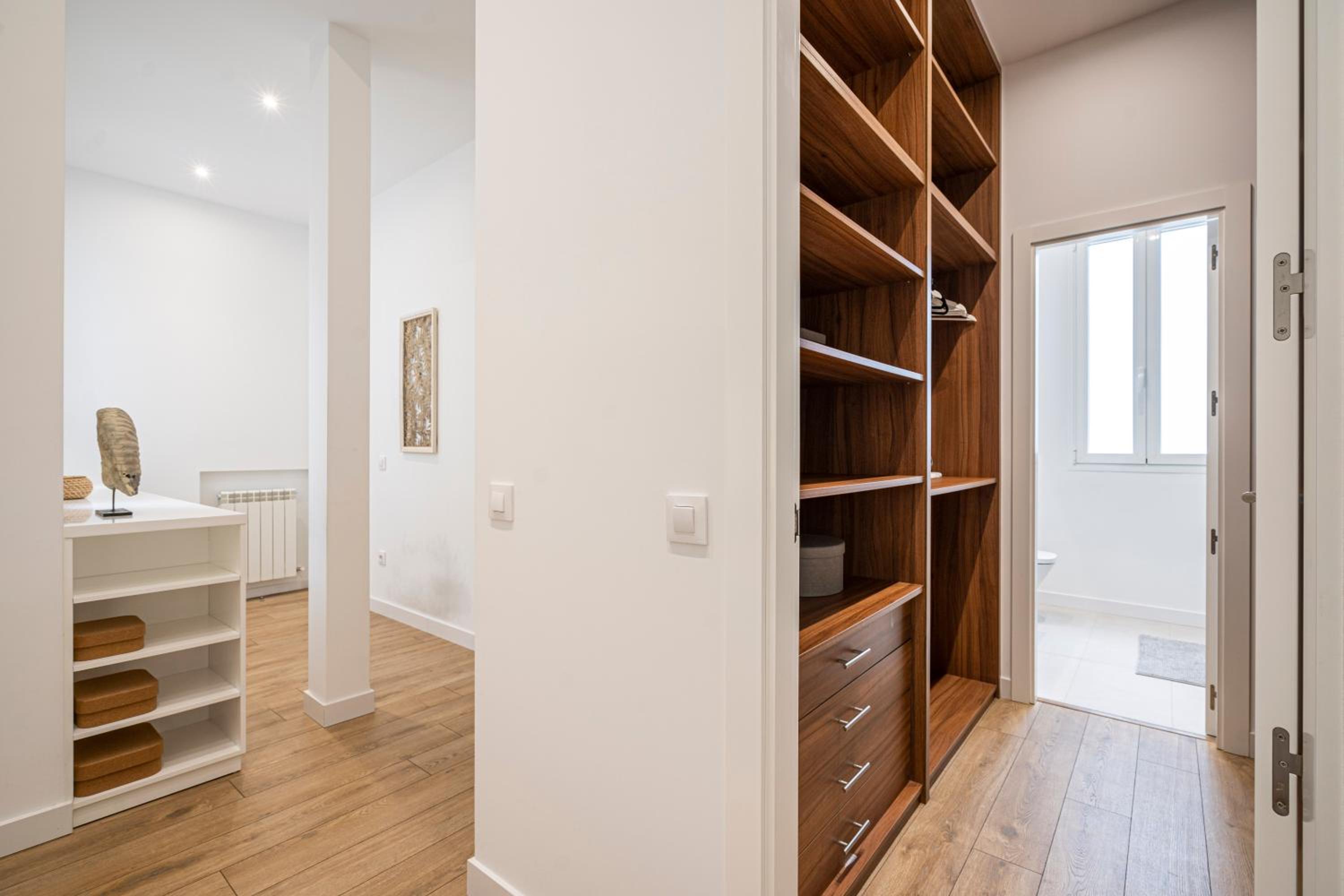 Three-Bedroom Apartment - Photo 29