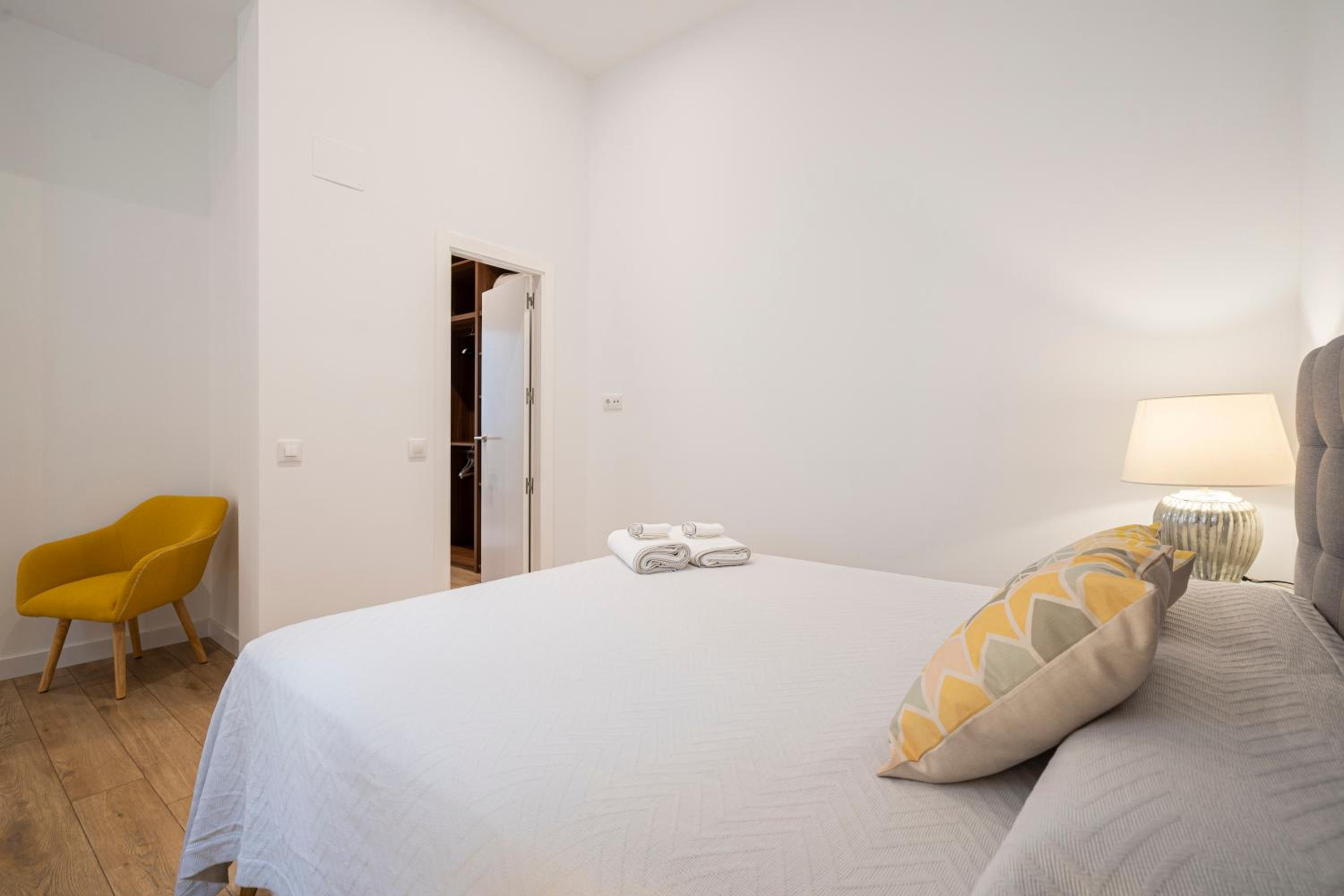 Three-Bedroom Apartment - Photo 35