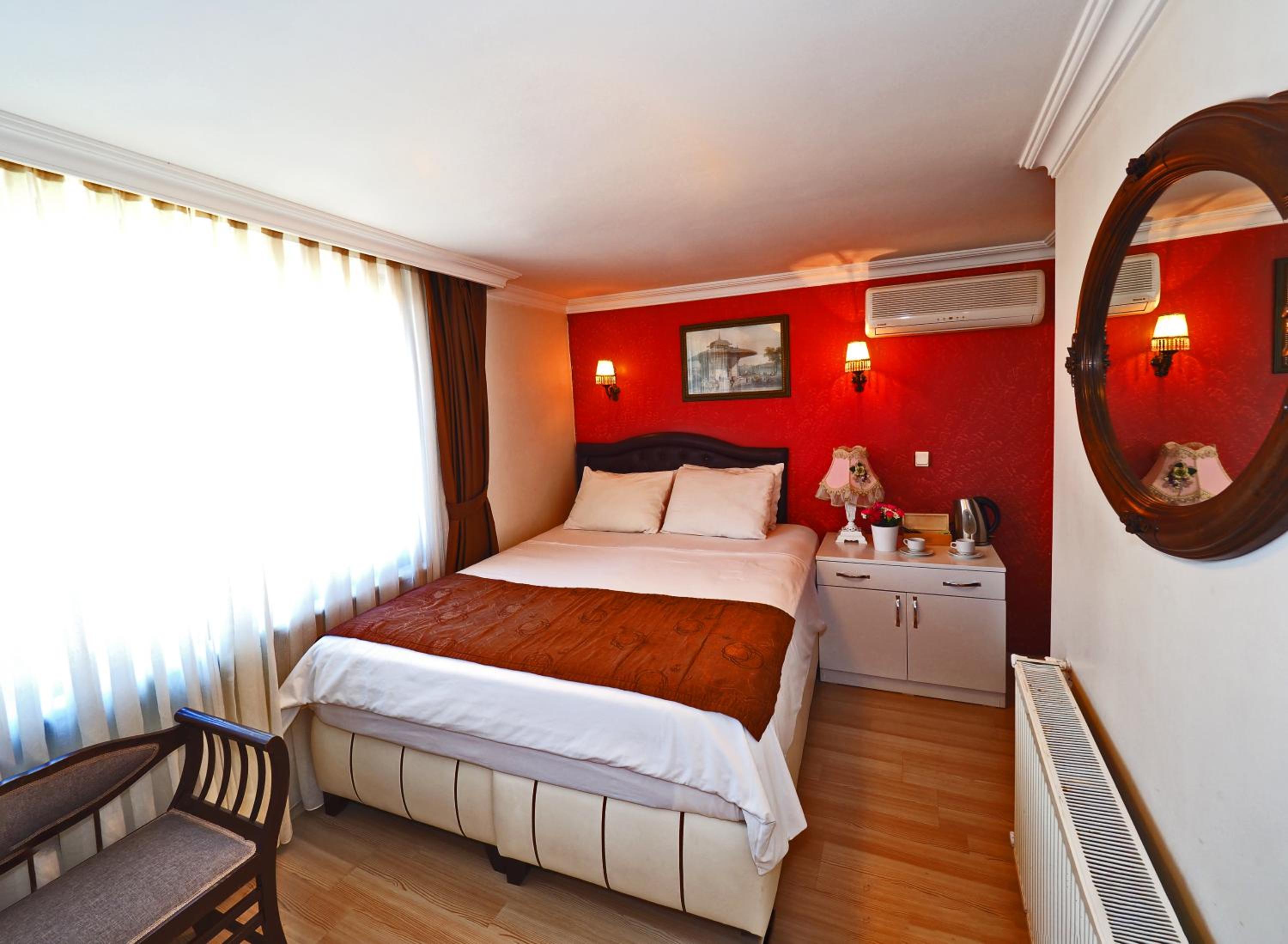 Economy Double Room photo 3