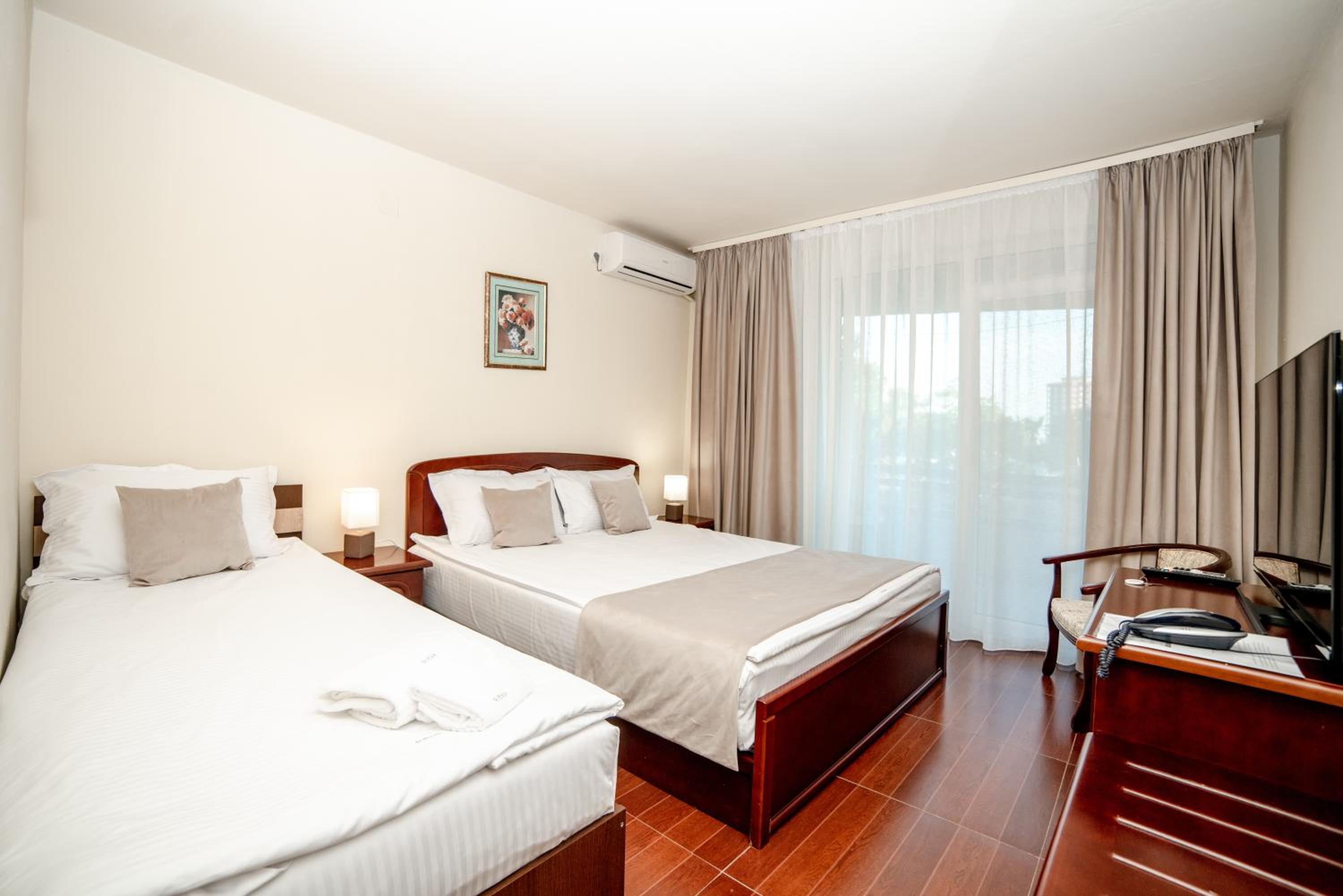 Standard Triple Room - Photo 3