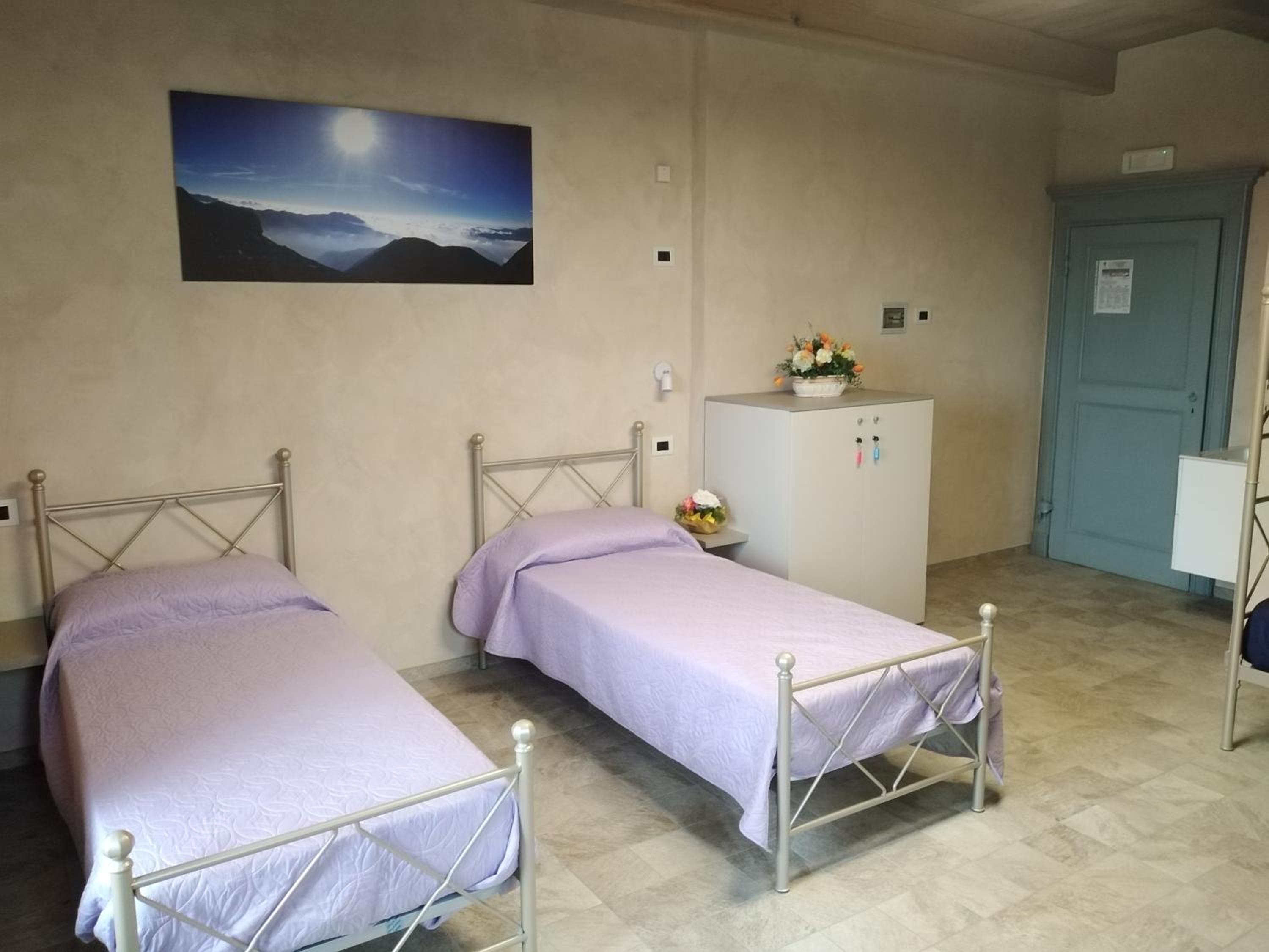 Bed in 4-Bed Mixed Dormitory Room photo 1