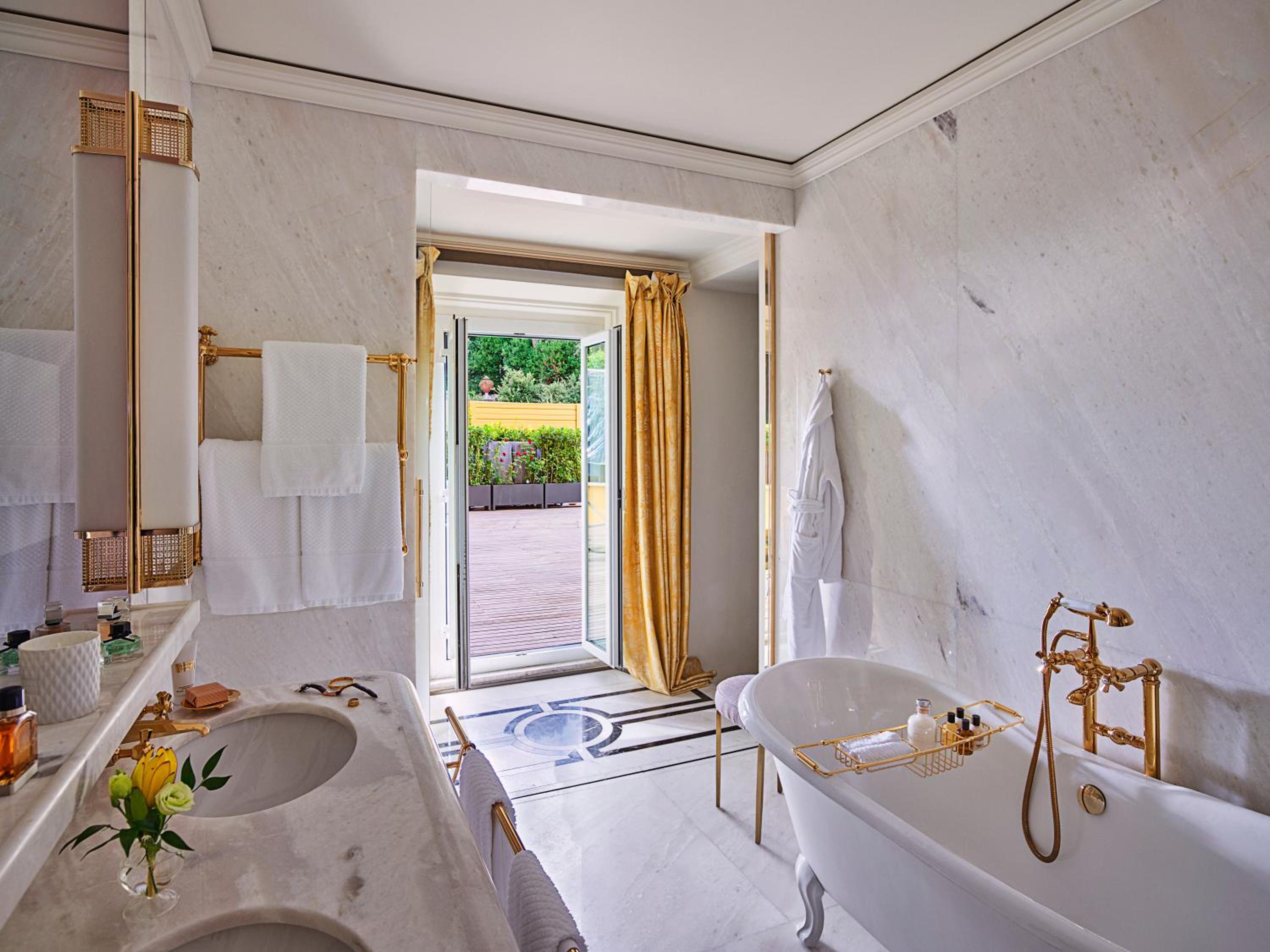Suite with Terrace photo 2