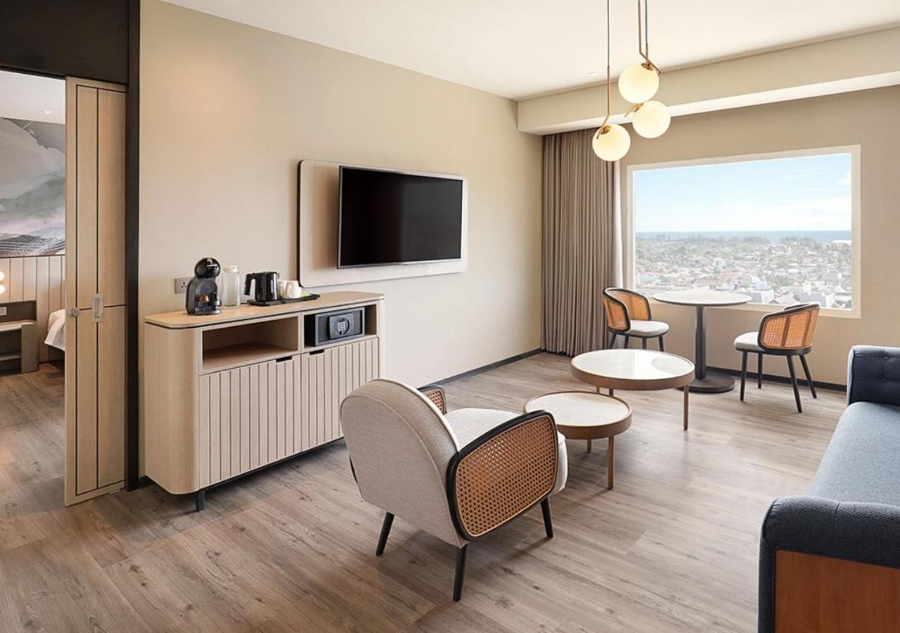 Executive King Suite - Photo 3