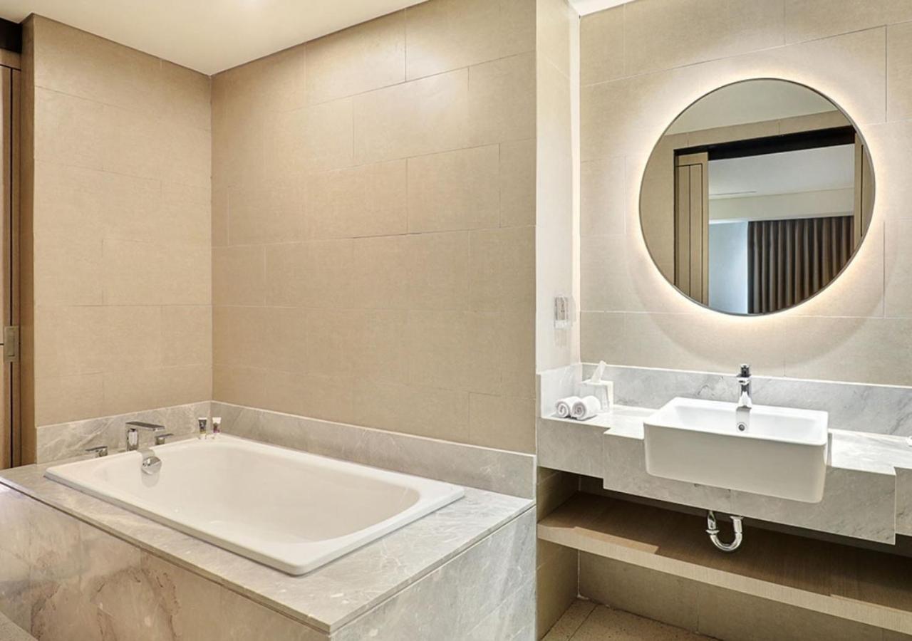 Executive King Suite - Photo 5