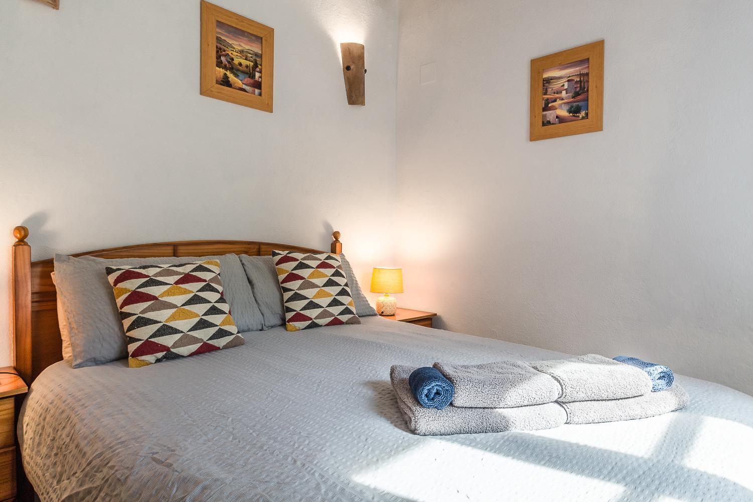 One-Bedroom House - Photo 6