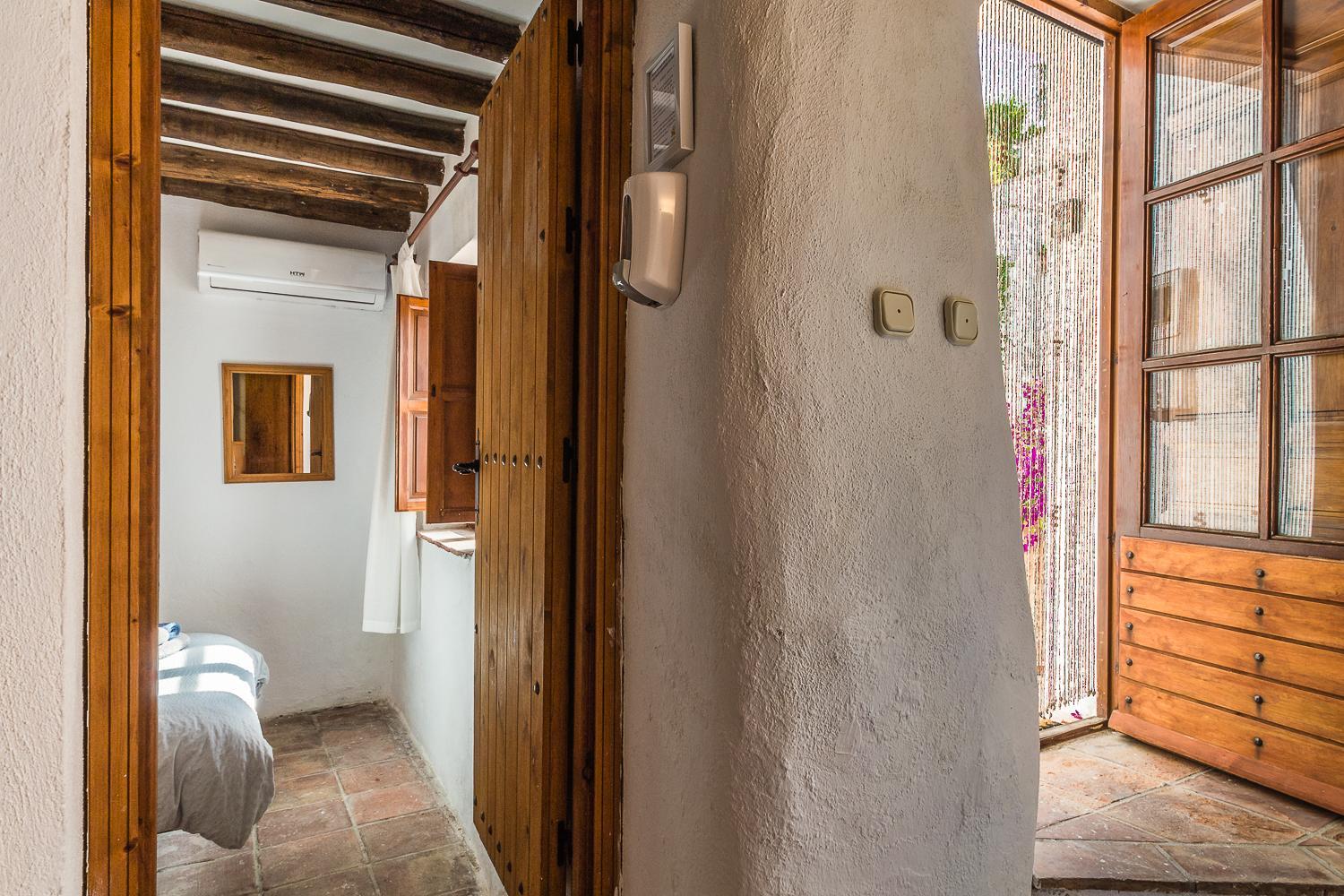 One-Bedroom House - Photo 13