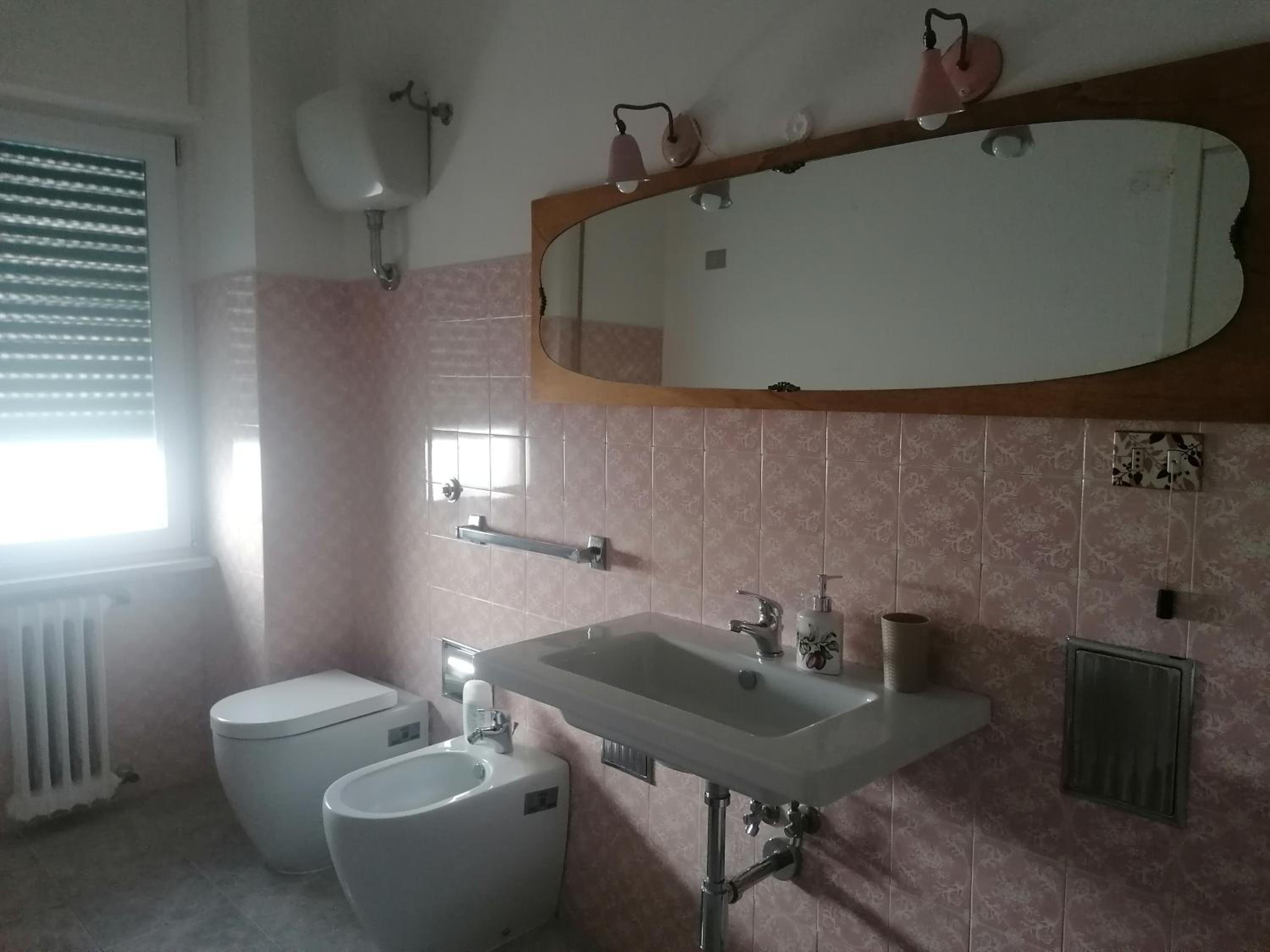 Twin Room - Photo 8