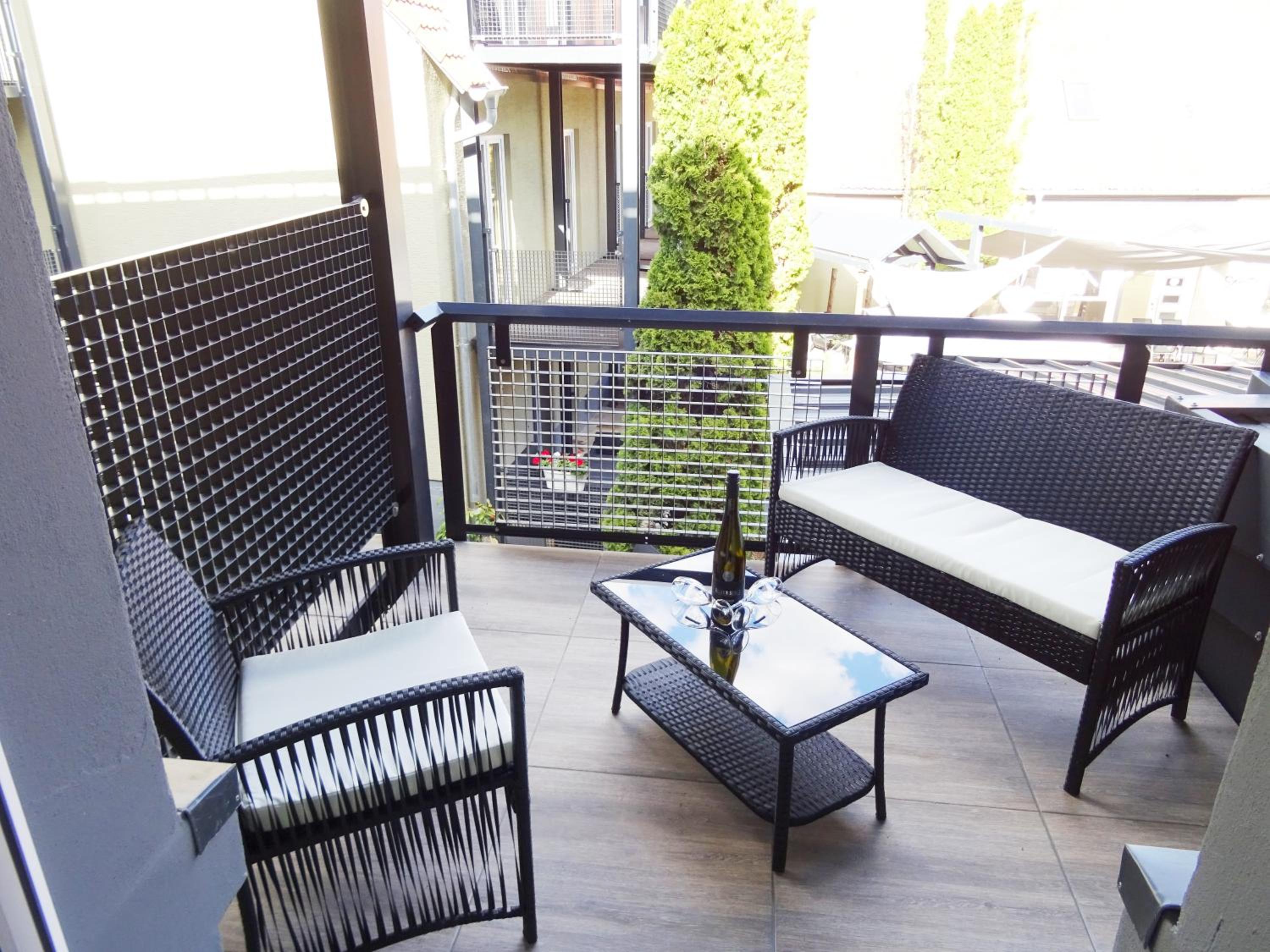 Triple Room with Balcony - Photo 10