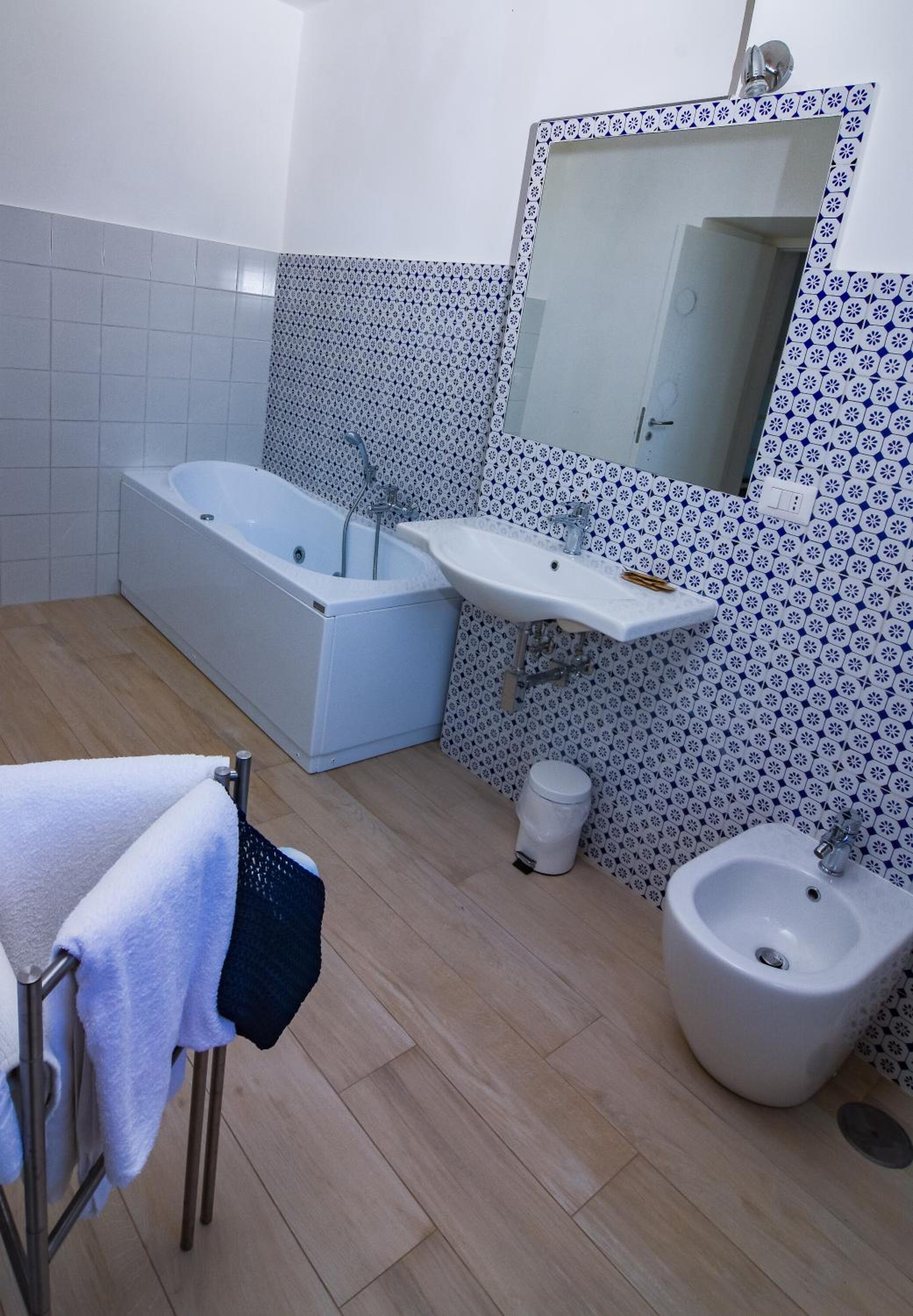 Deluxe Double Room With Balcony photo 2