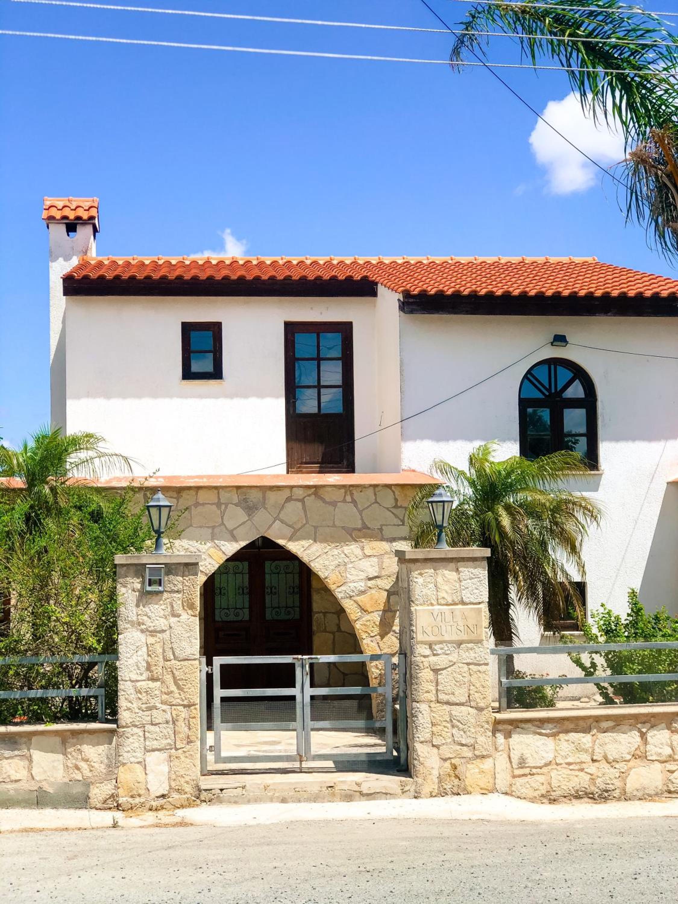 Villa with Private Pool - Photo 14