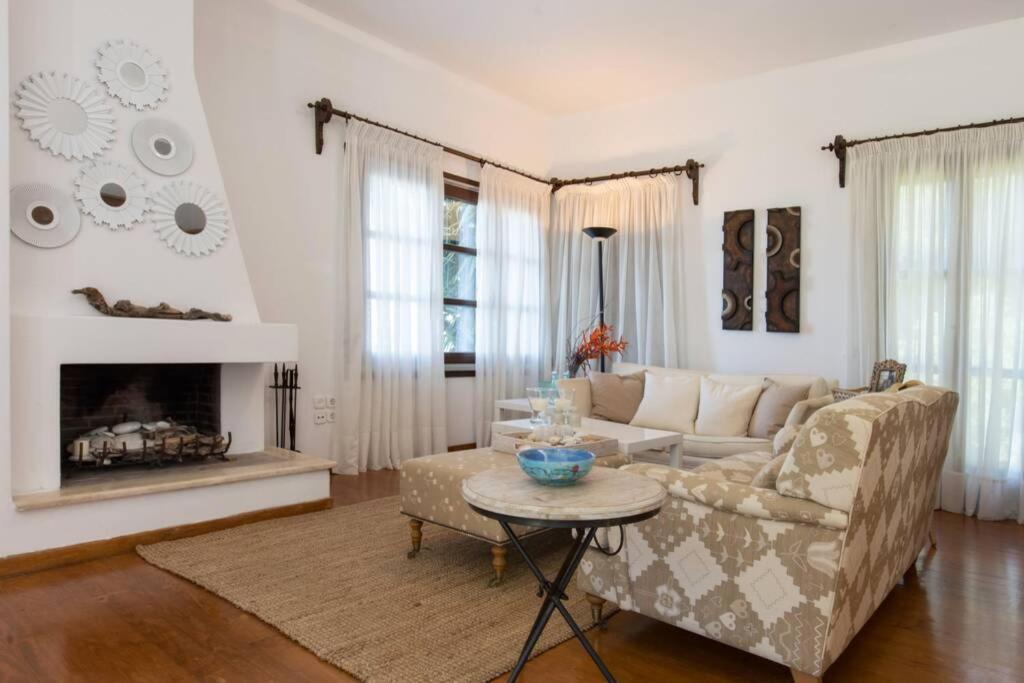 Four-Bedroom House photo 2