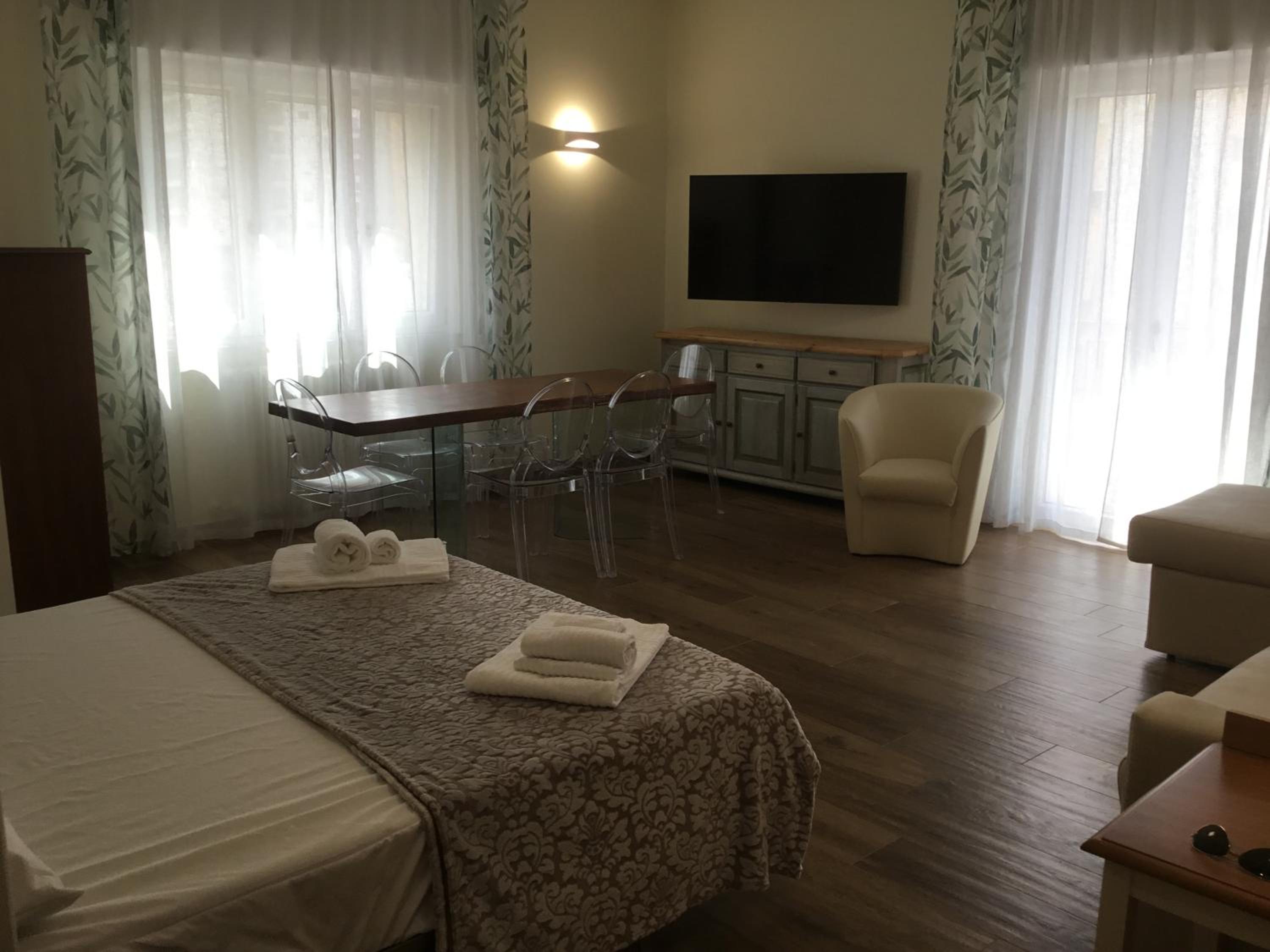 Deluxe Apartment