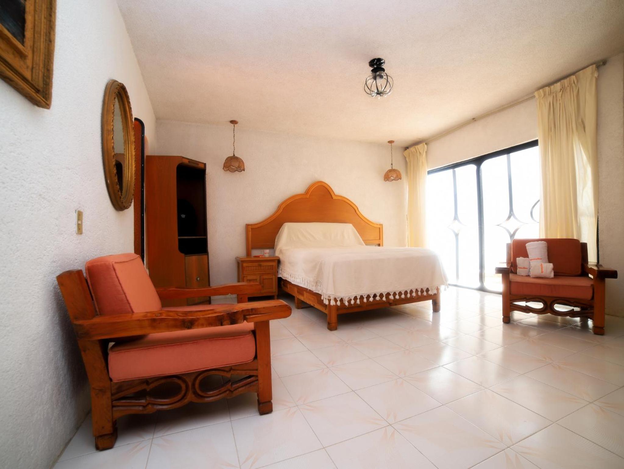 Three-Bedroom House photo 1