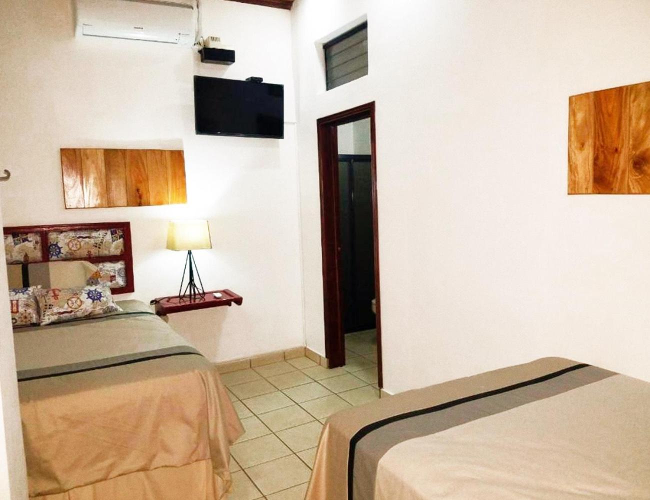 Deluxe Twin Room photo 2