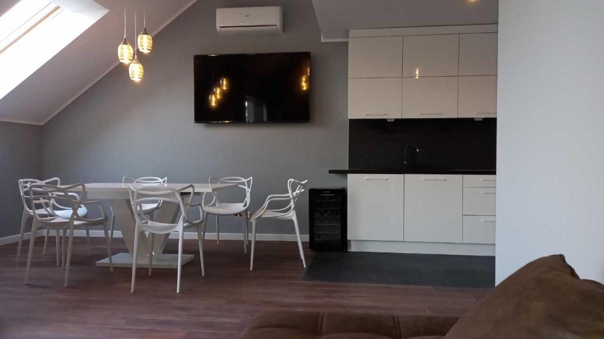 Three-Bedroom Apartment photo 1