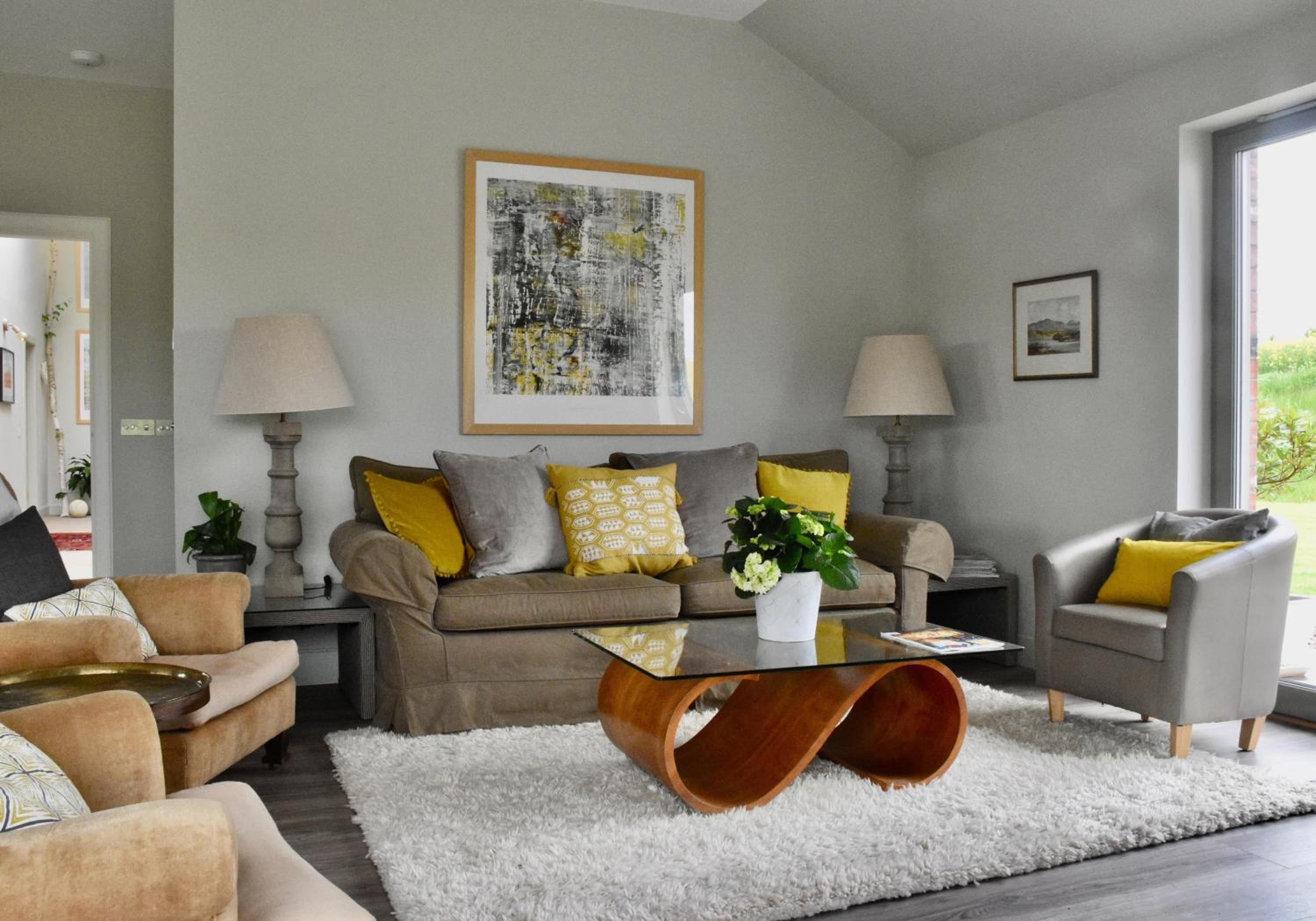 Three-Bedroom House photo 1