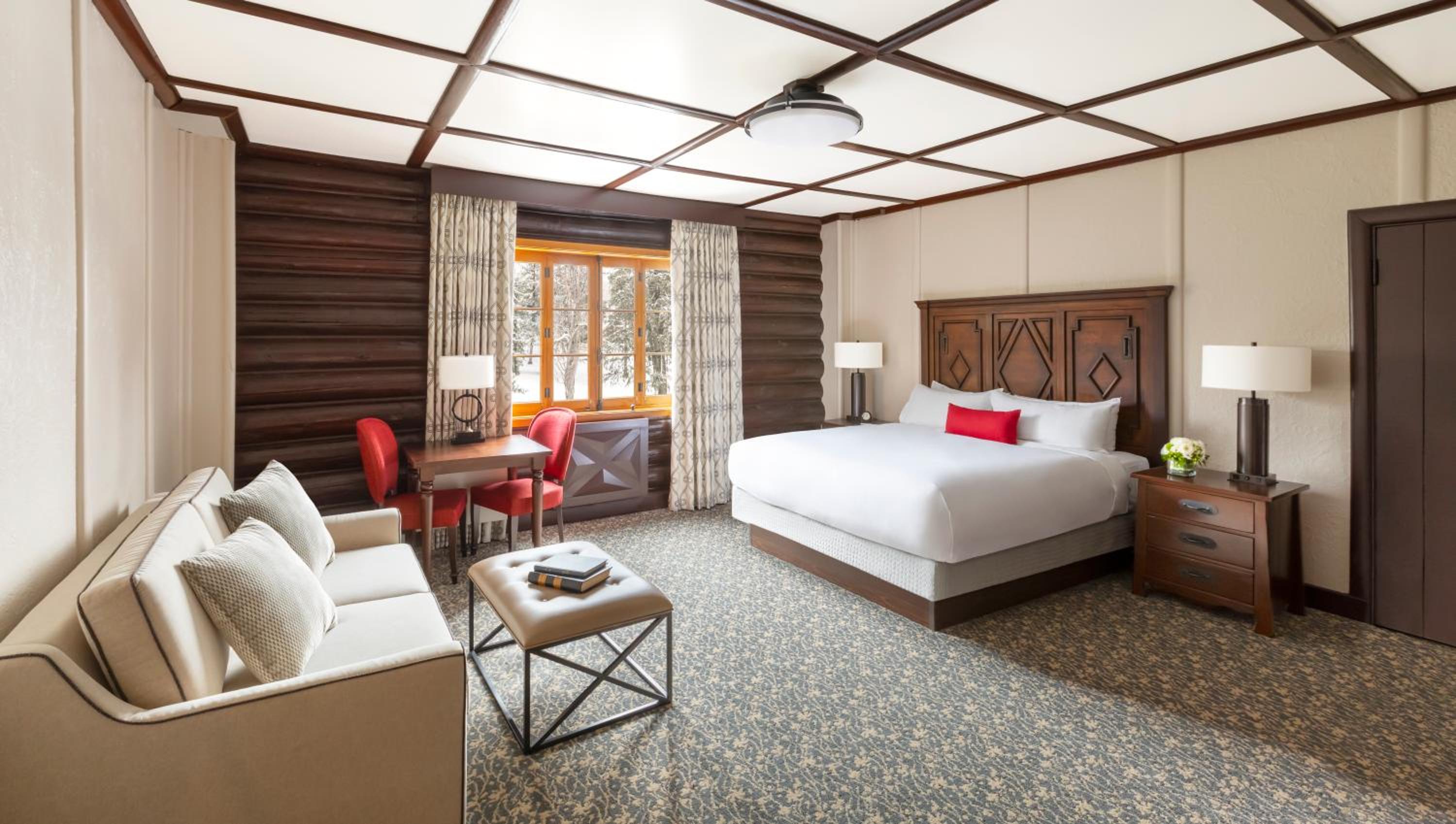 Deluxe Luxury King Room - Photo 1