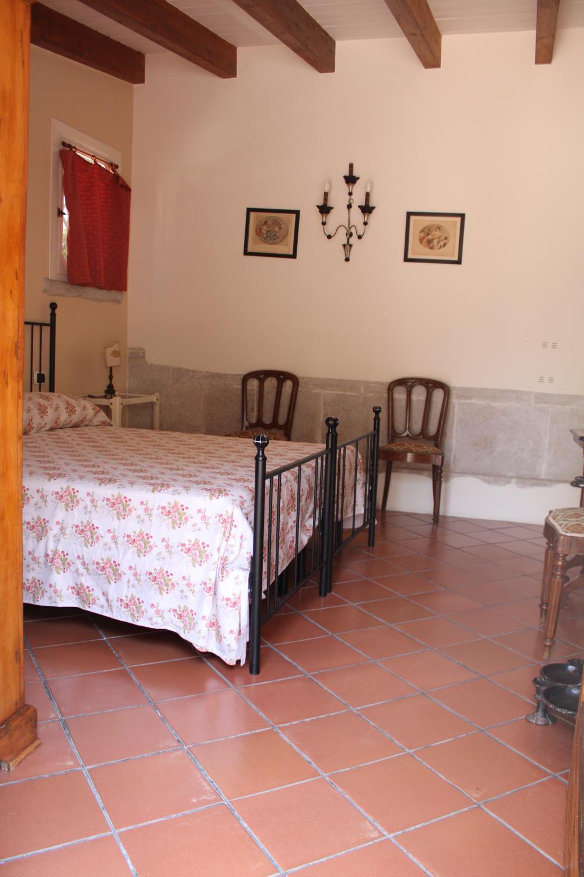 Standard Double Room - Photo 6