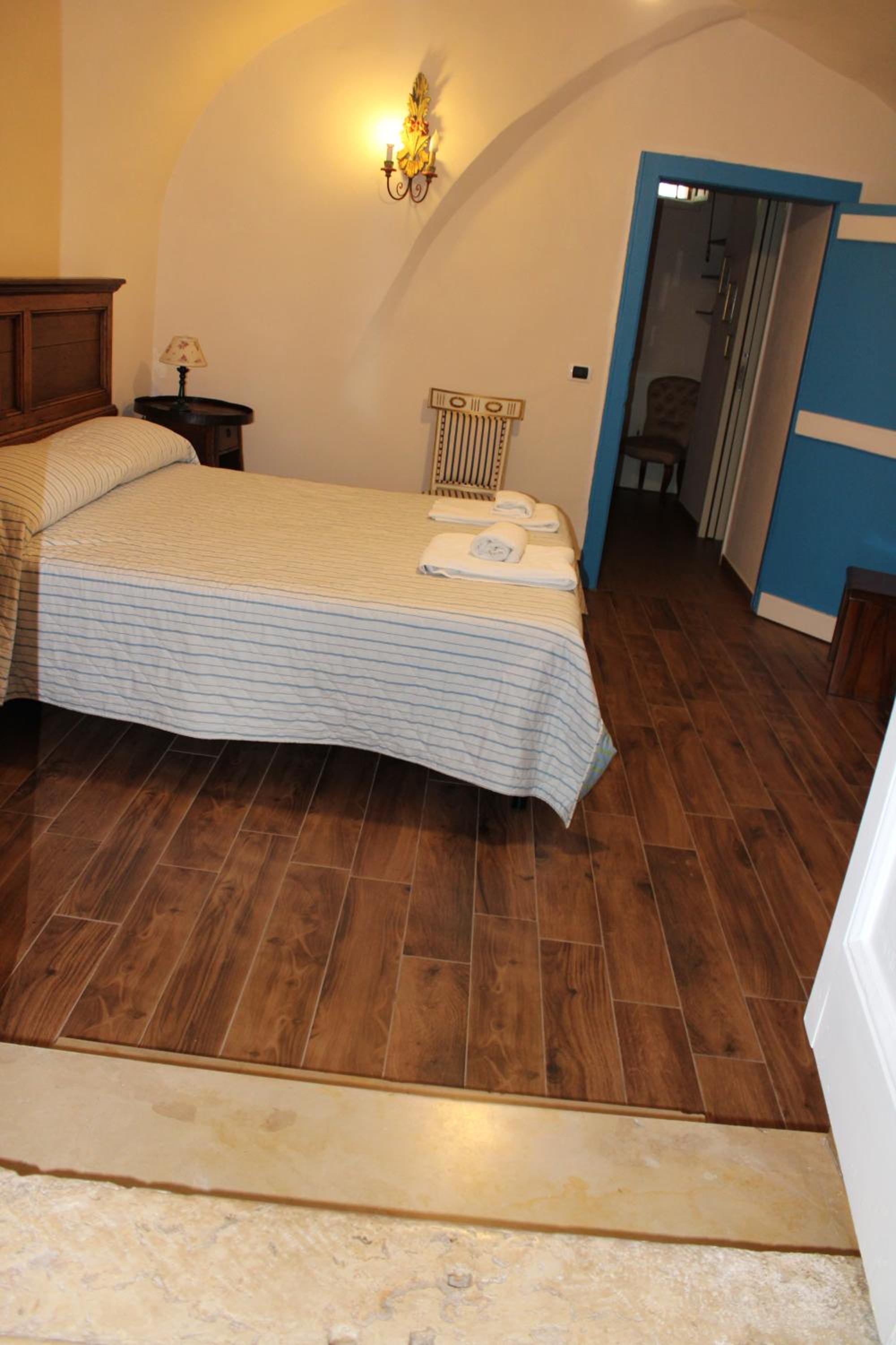 Deluxe Double or Twin Room - Photo 4