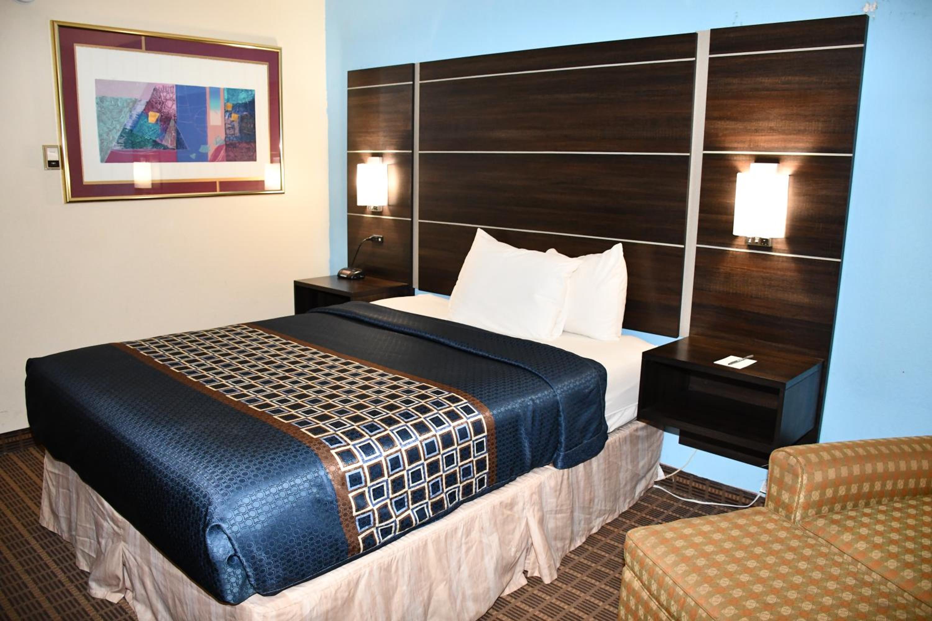 Queen Room - Photo 1