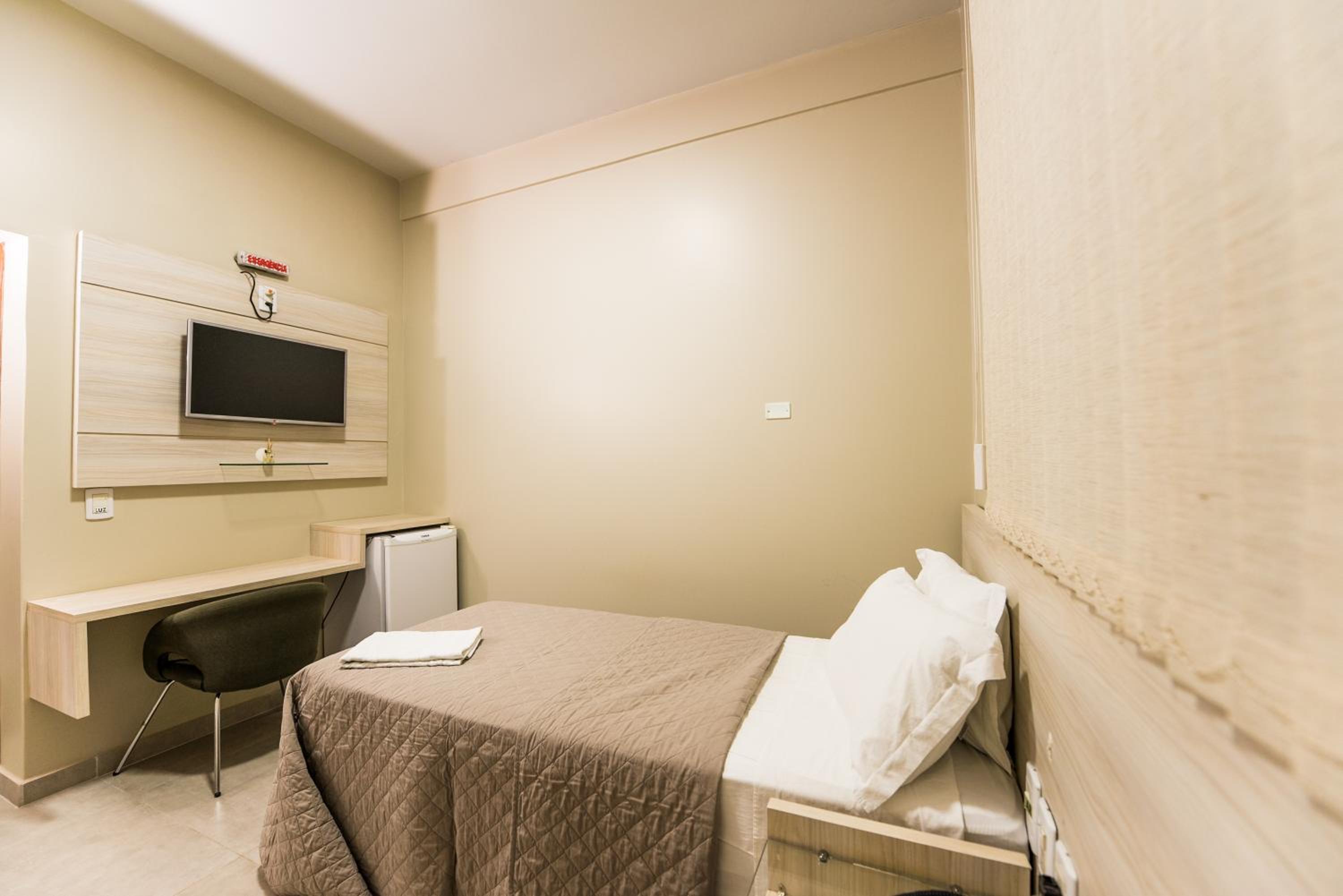 Standard Double or Twin Room - Photo 1