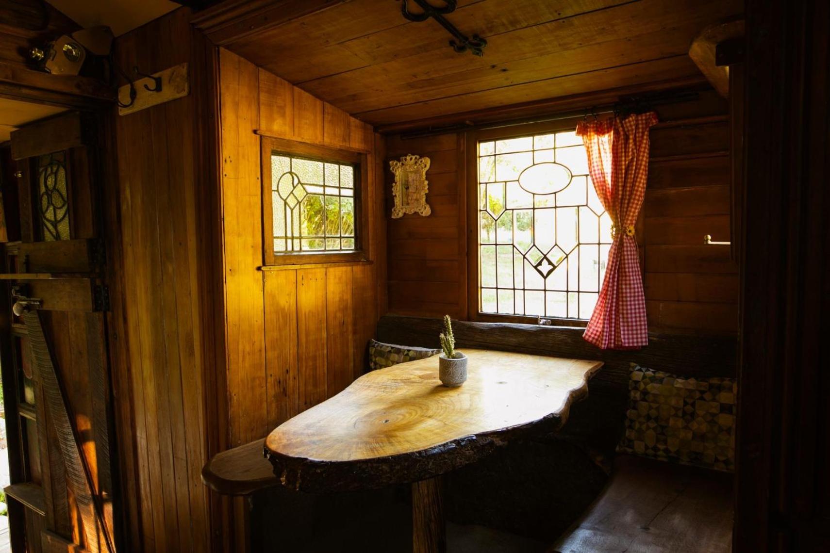 Family Room with Mountain View photo 2