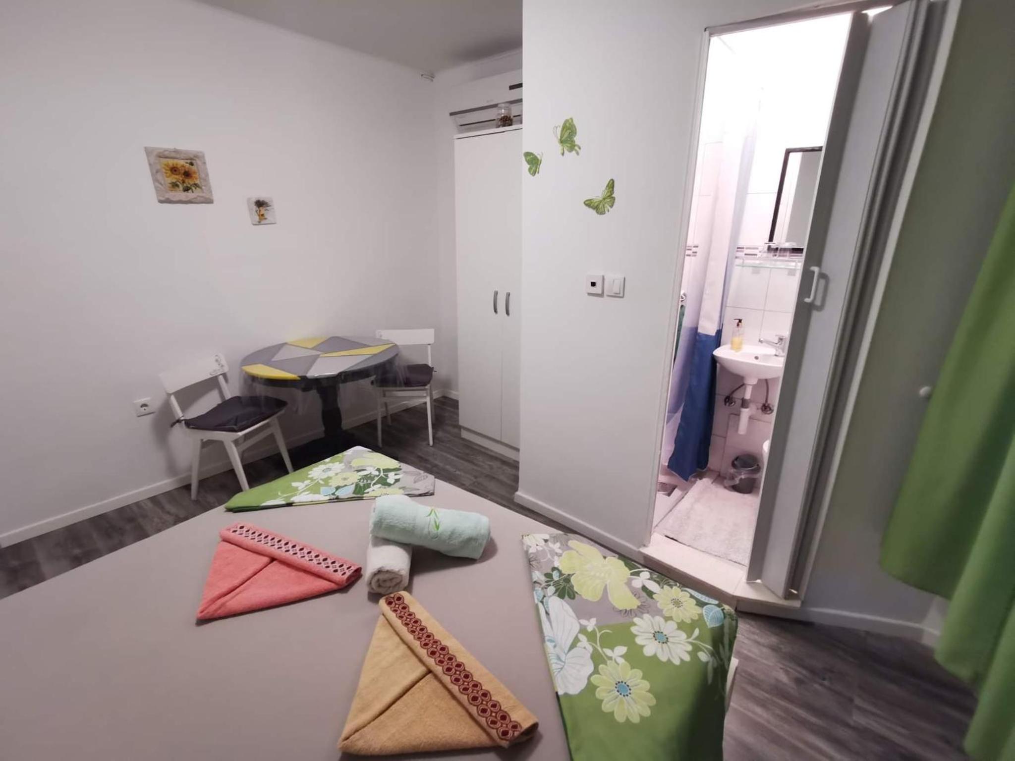 Double Room - Photo 19