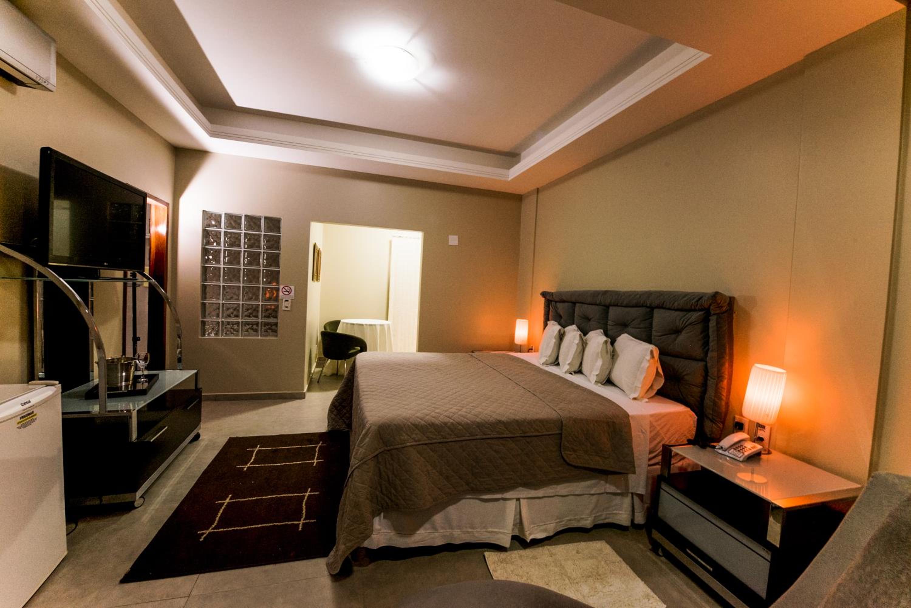 King Suite with Spa Bath photo 1