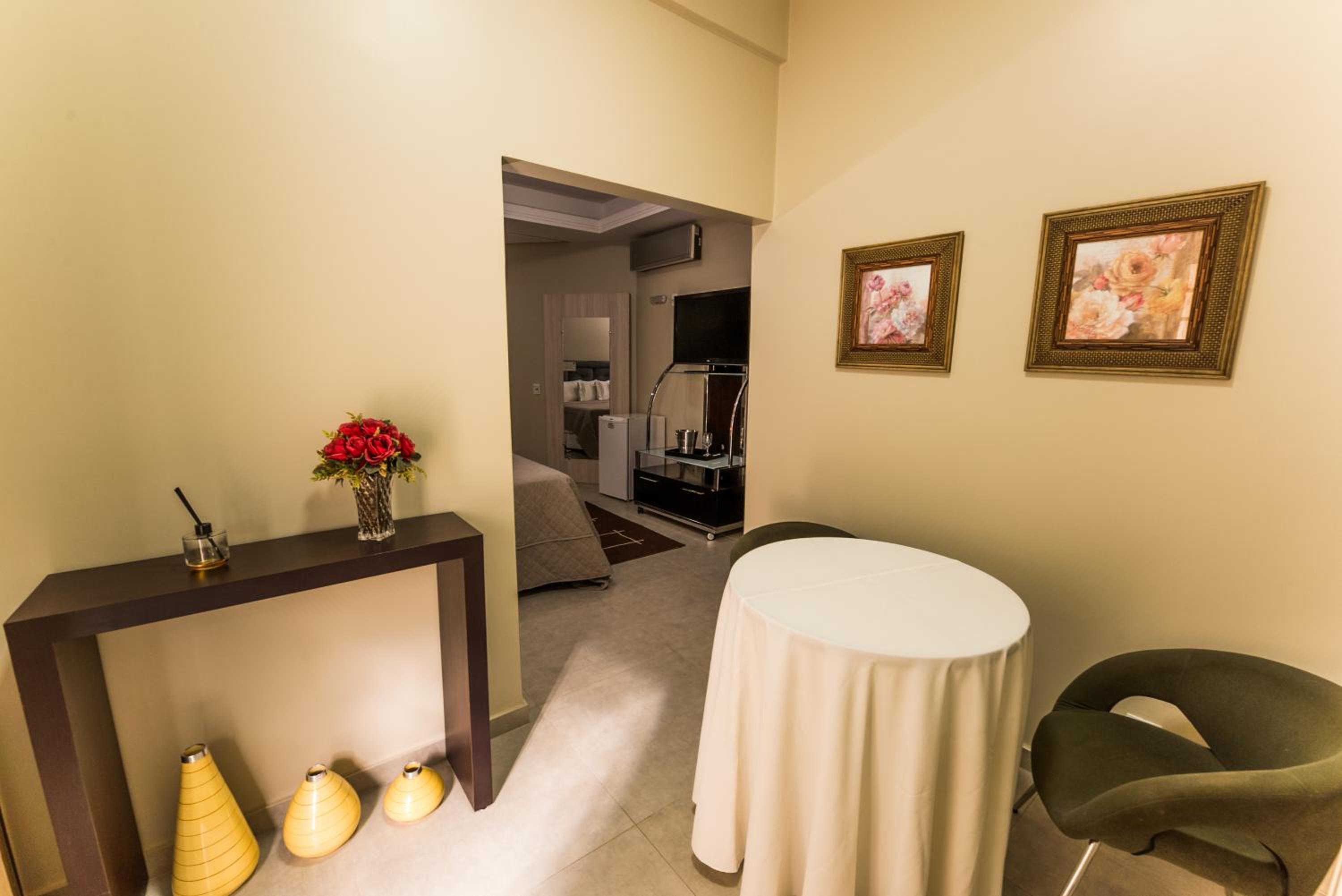 King Suite with Spa Bath photo 3