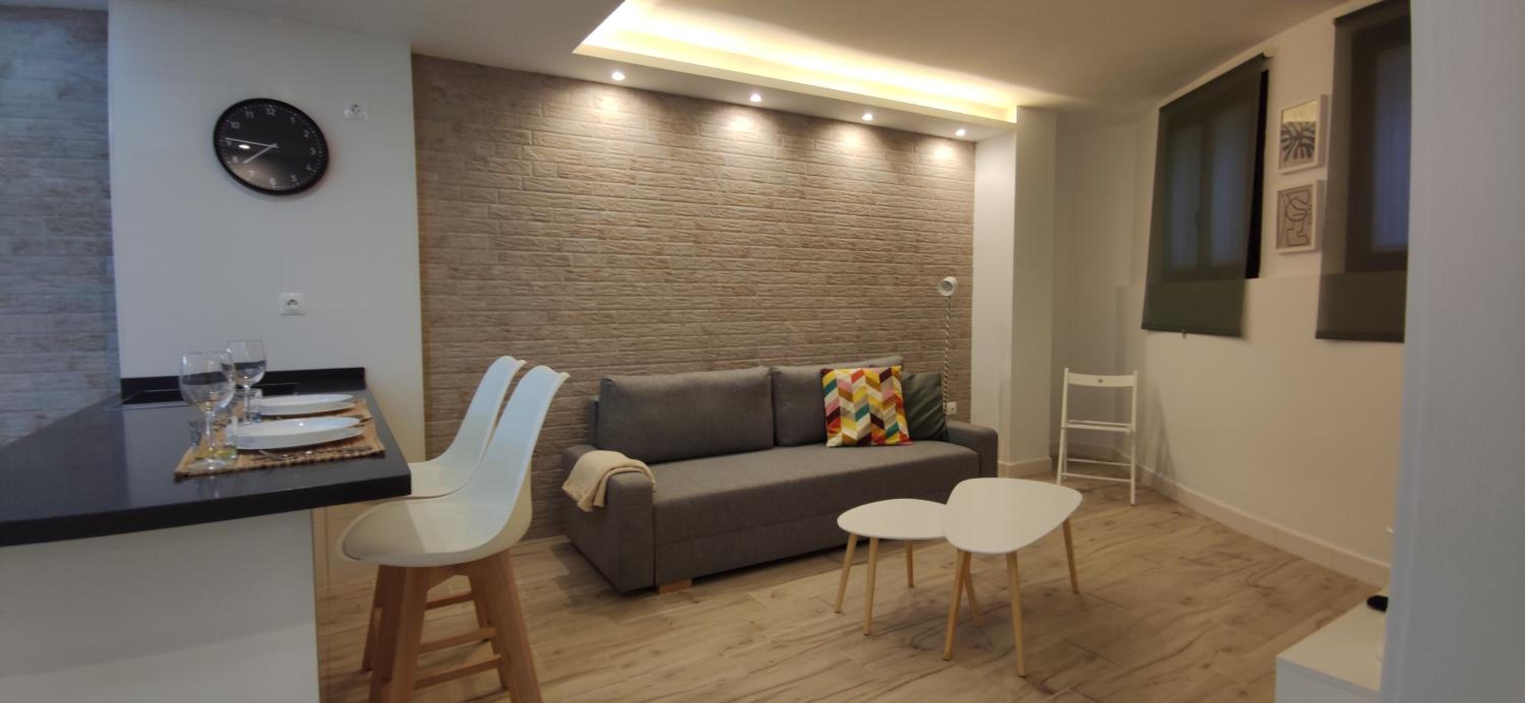One-Bedroom Apartment - Photo 6
