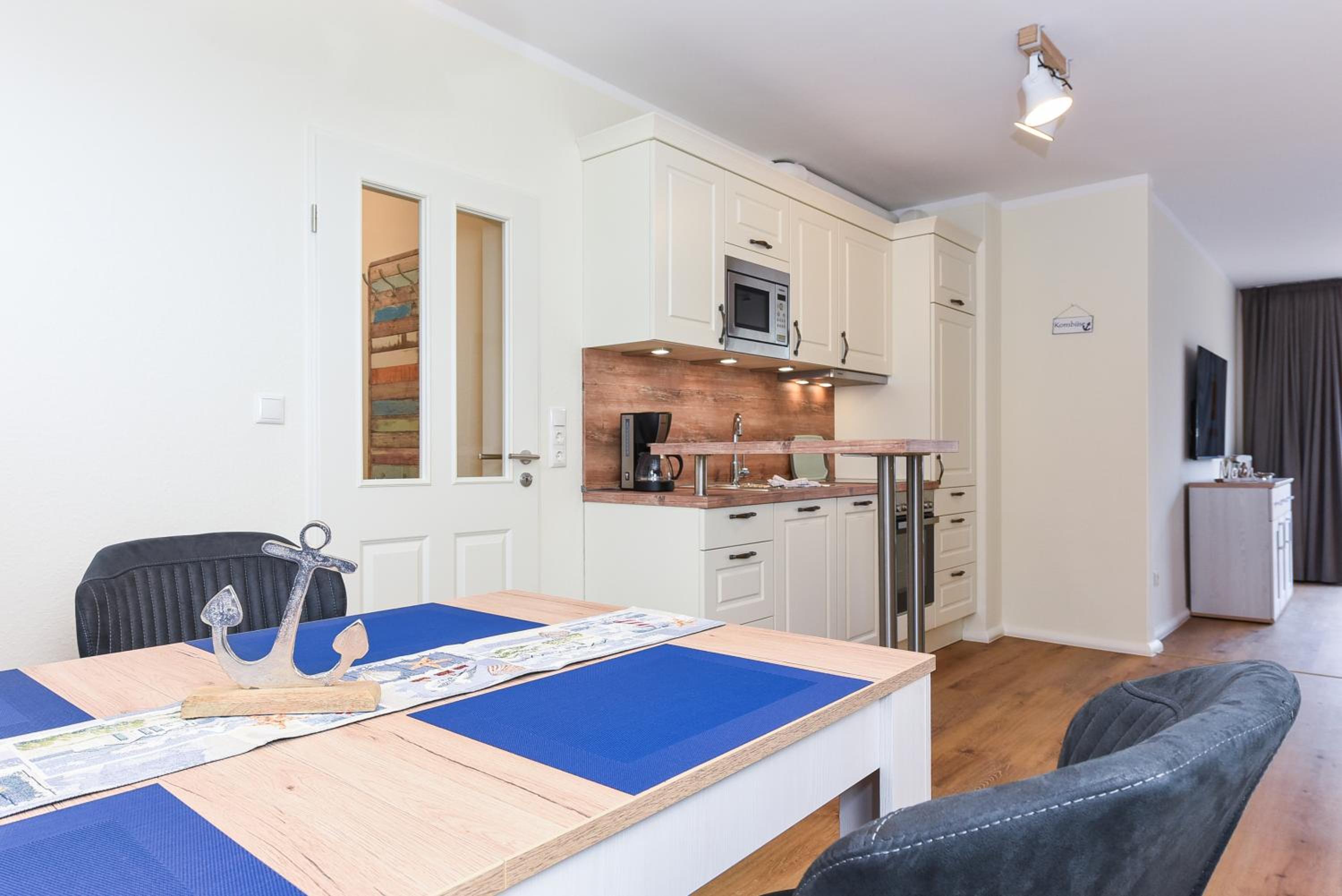 Apartment with Terrace photo 2