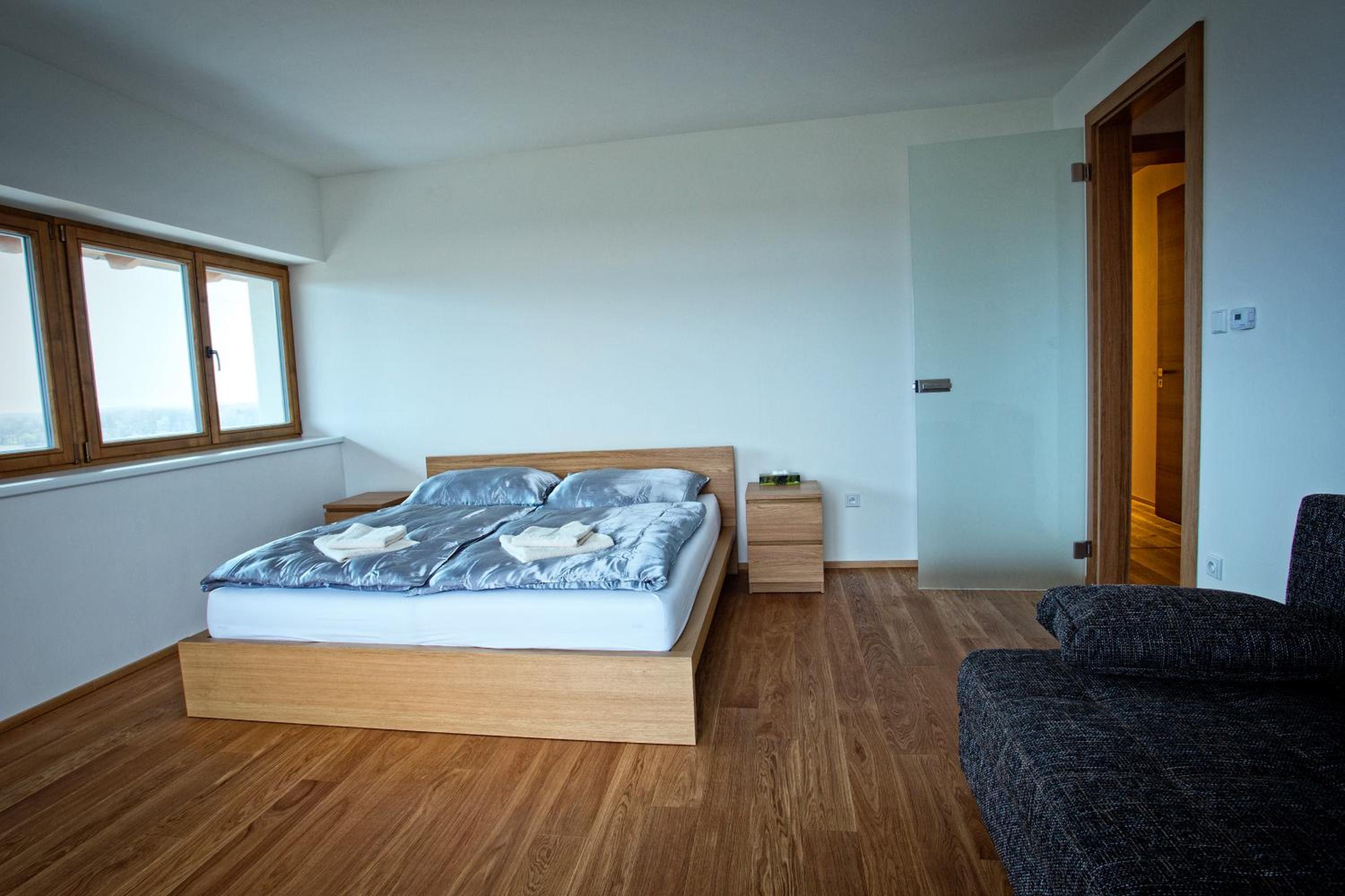 Apartment with Garden View photo 3