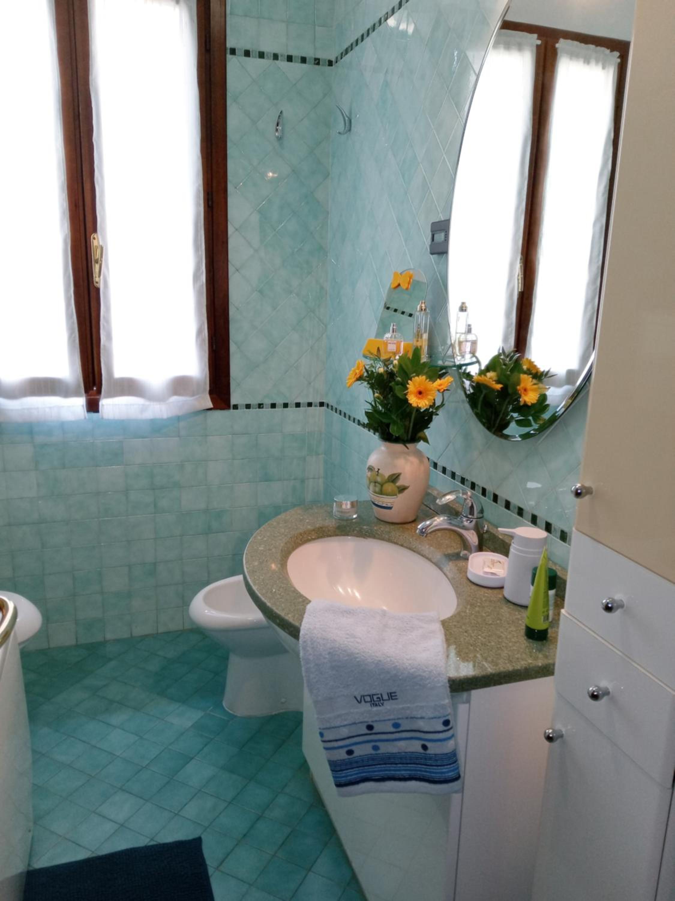 Two-Bedroom Apartment - Photo 43