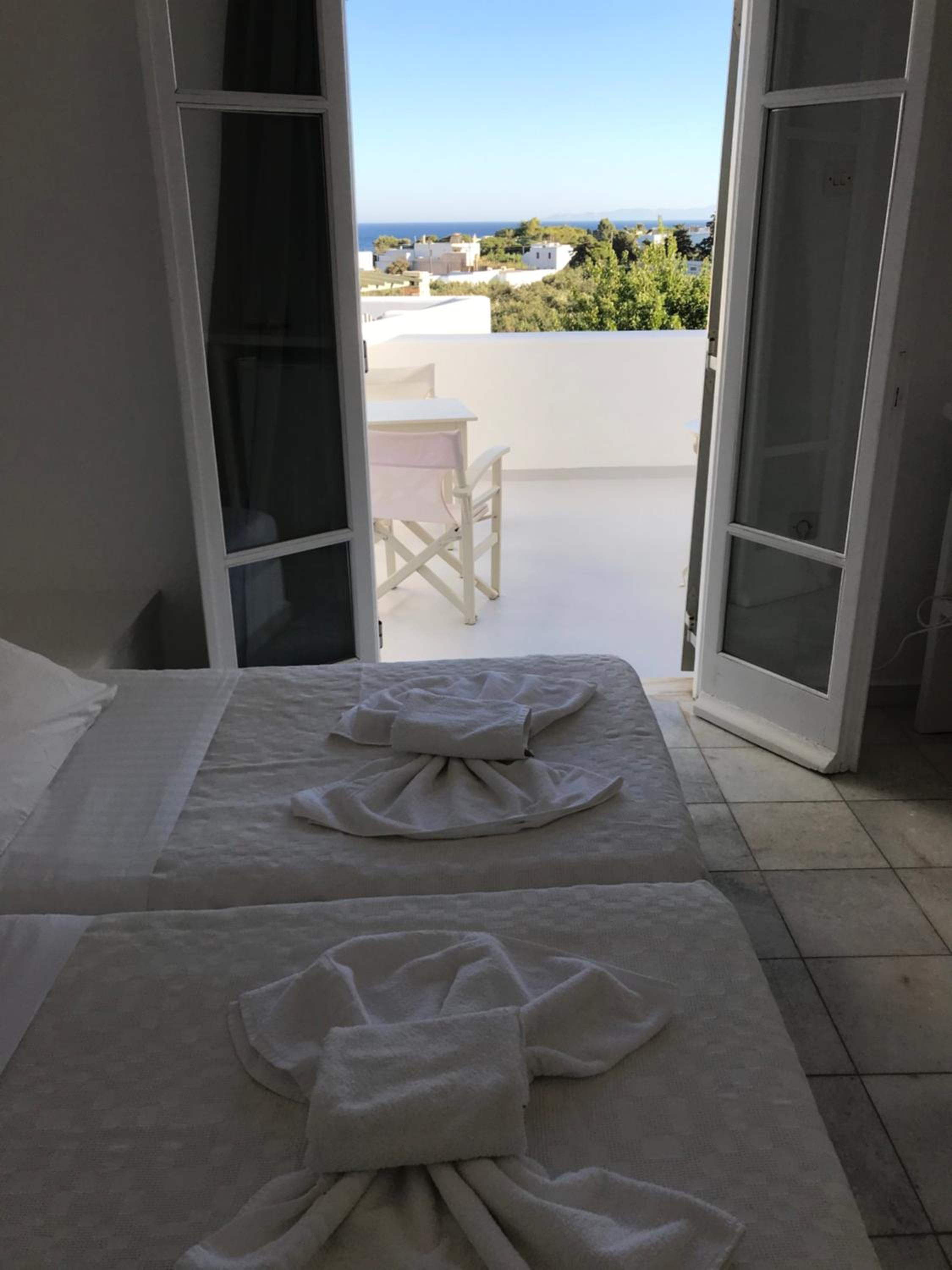 Standard Double Room - Photo 2