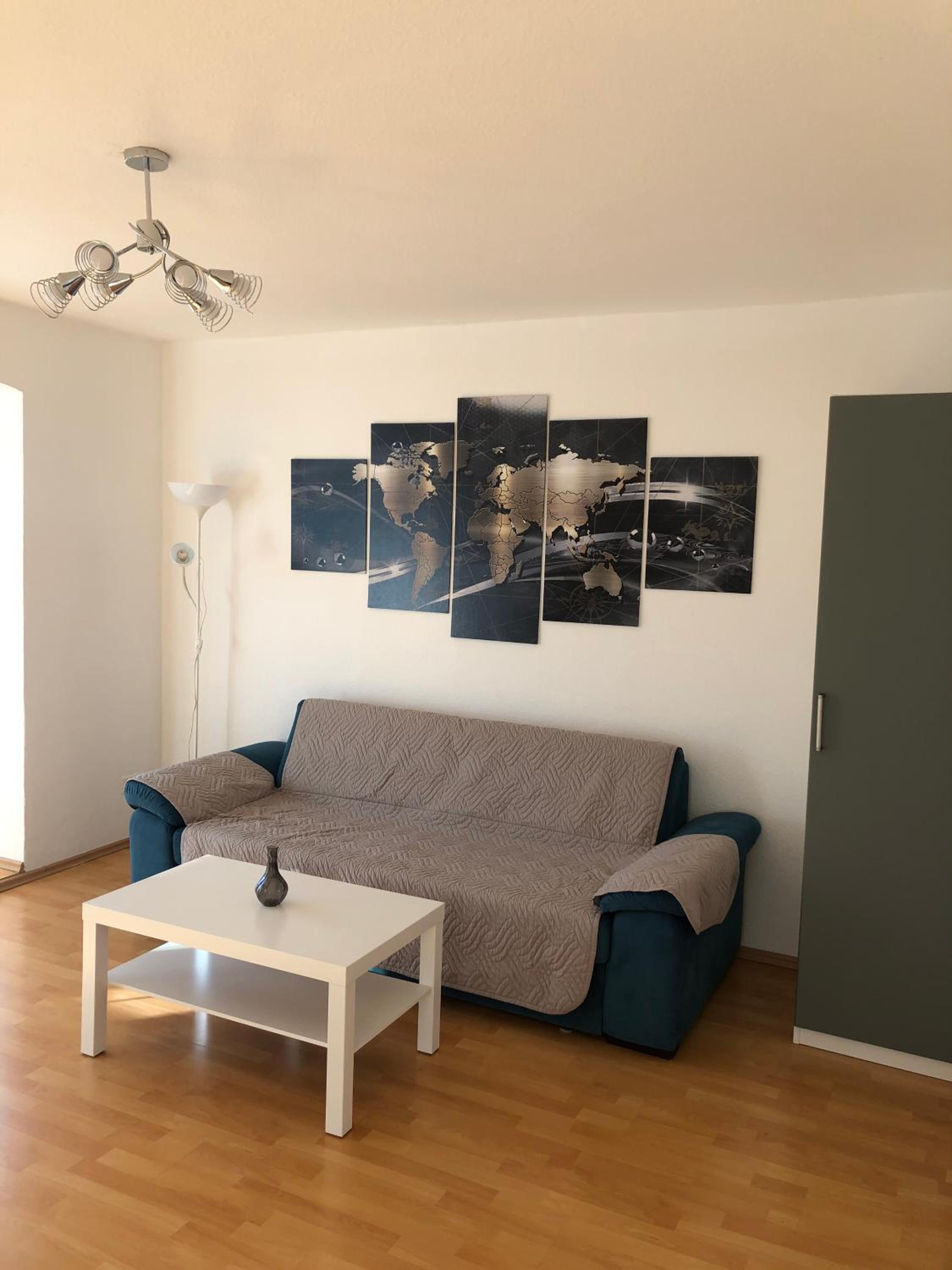 Apartment with Balcony - Photo 10