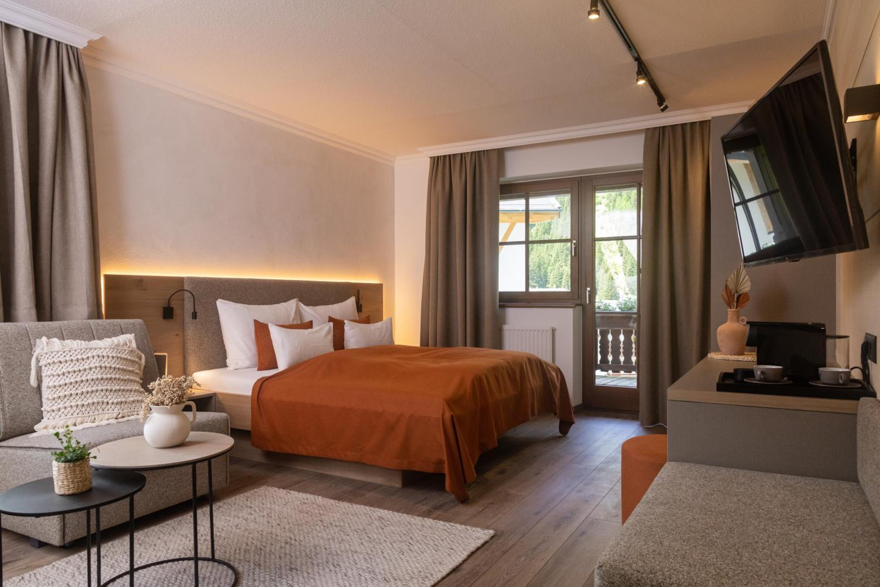 Deluxe Double Room with Balcony