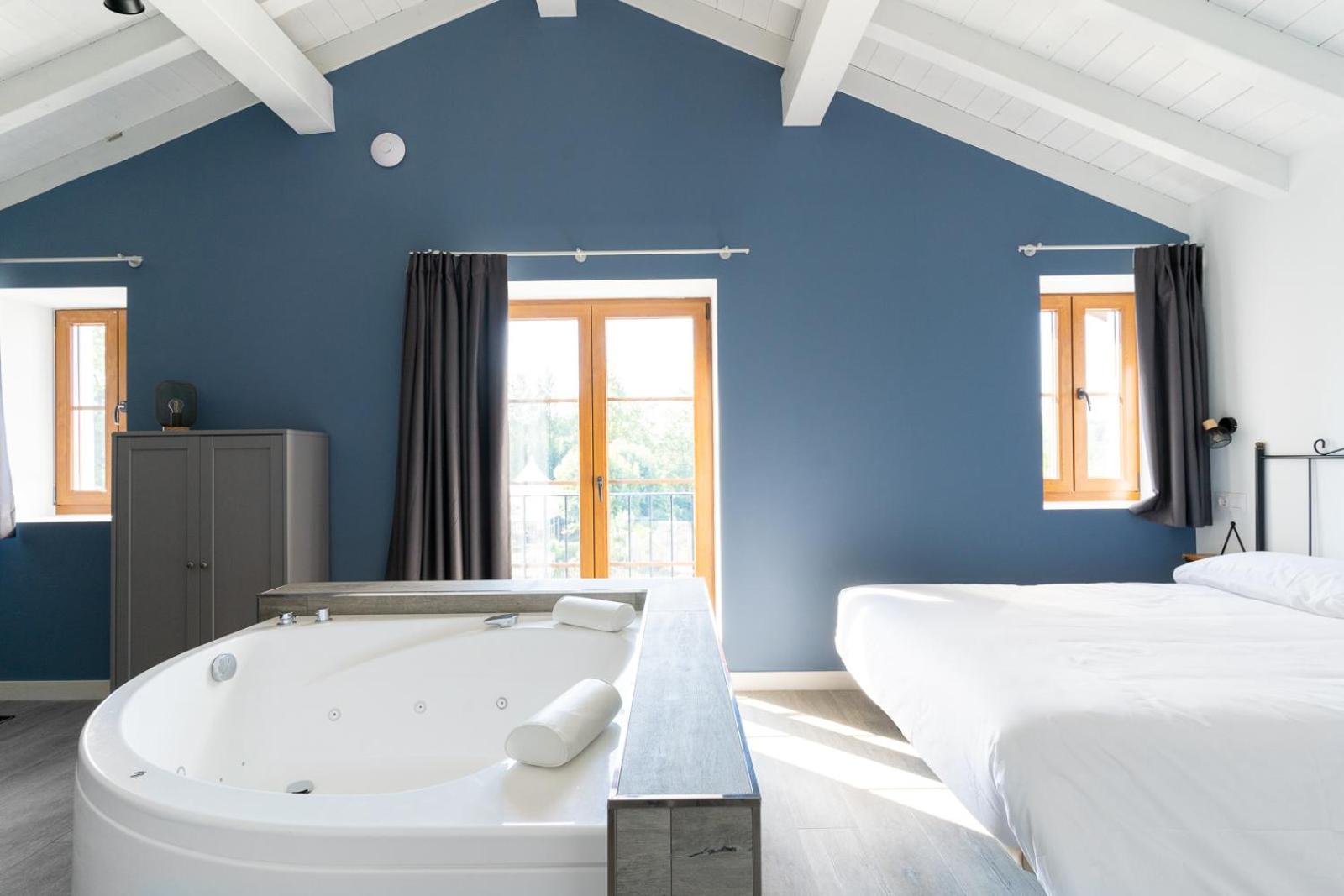 Junior Suite with Garden View - Photo 1