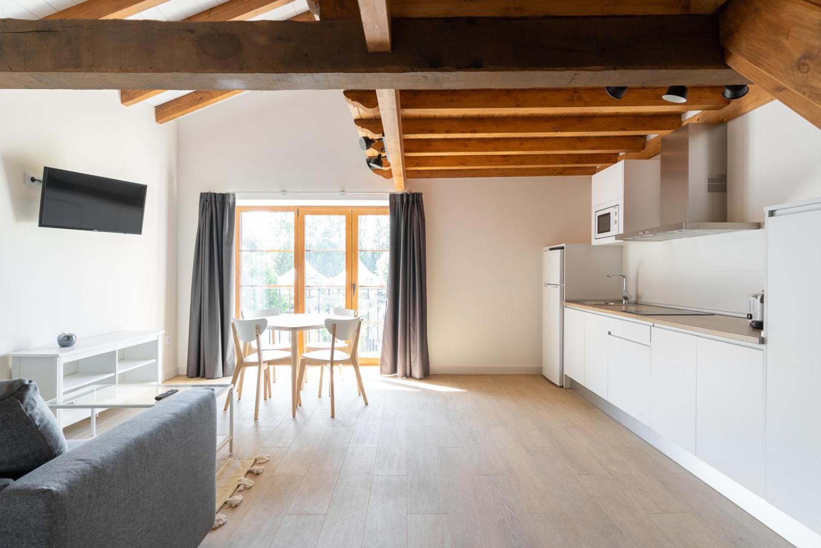 Apartment with Garden View - Photo 4