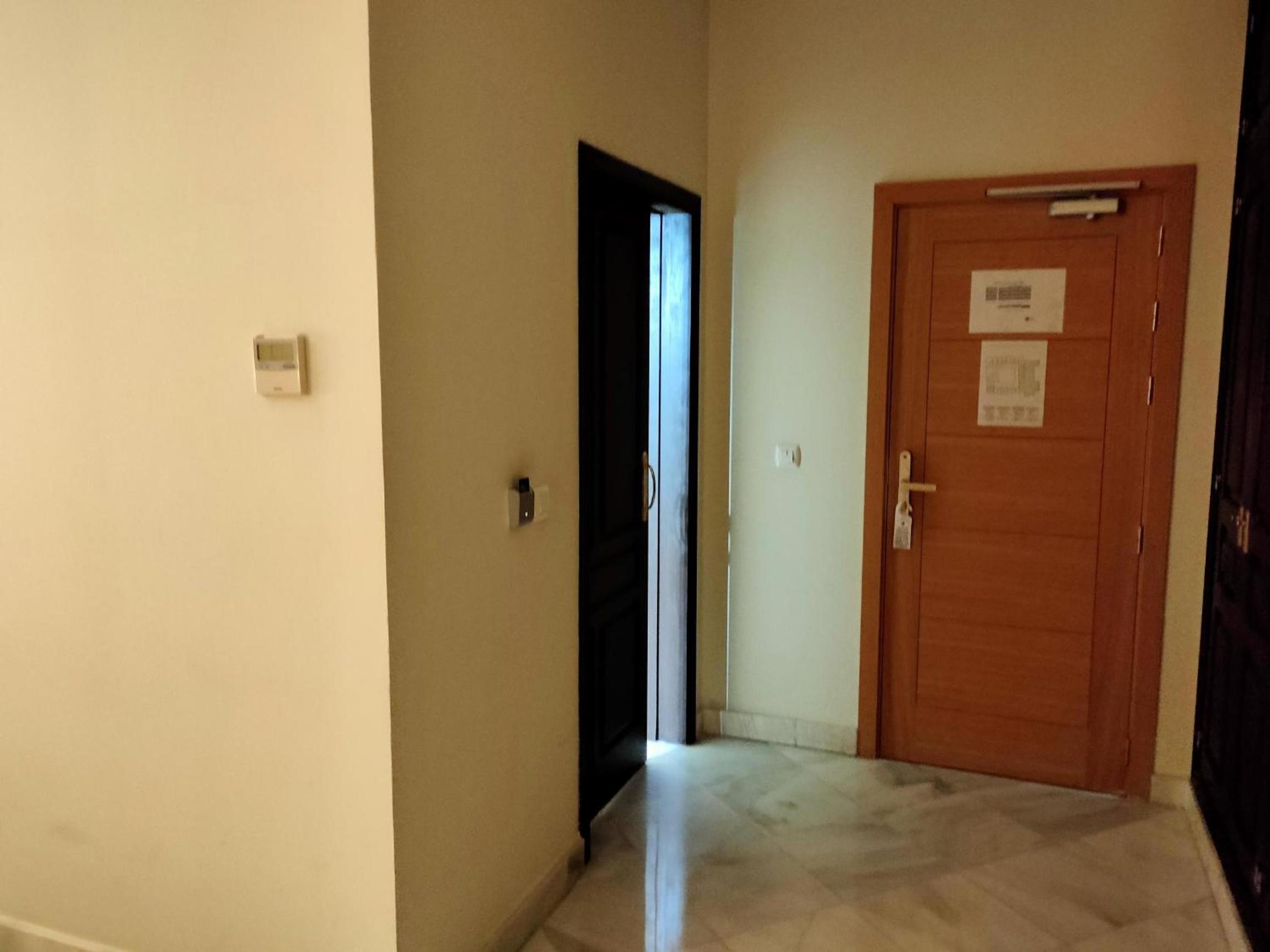Twin Room - Disability Access photo 2