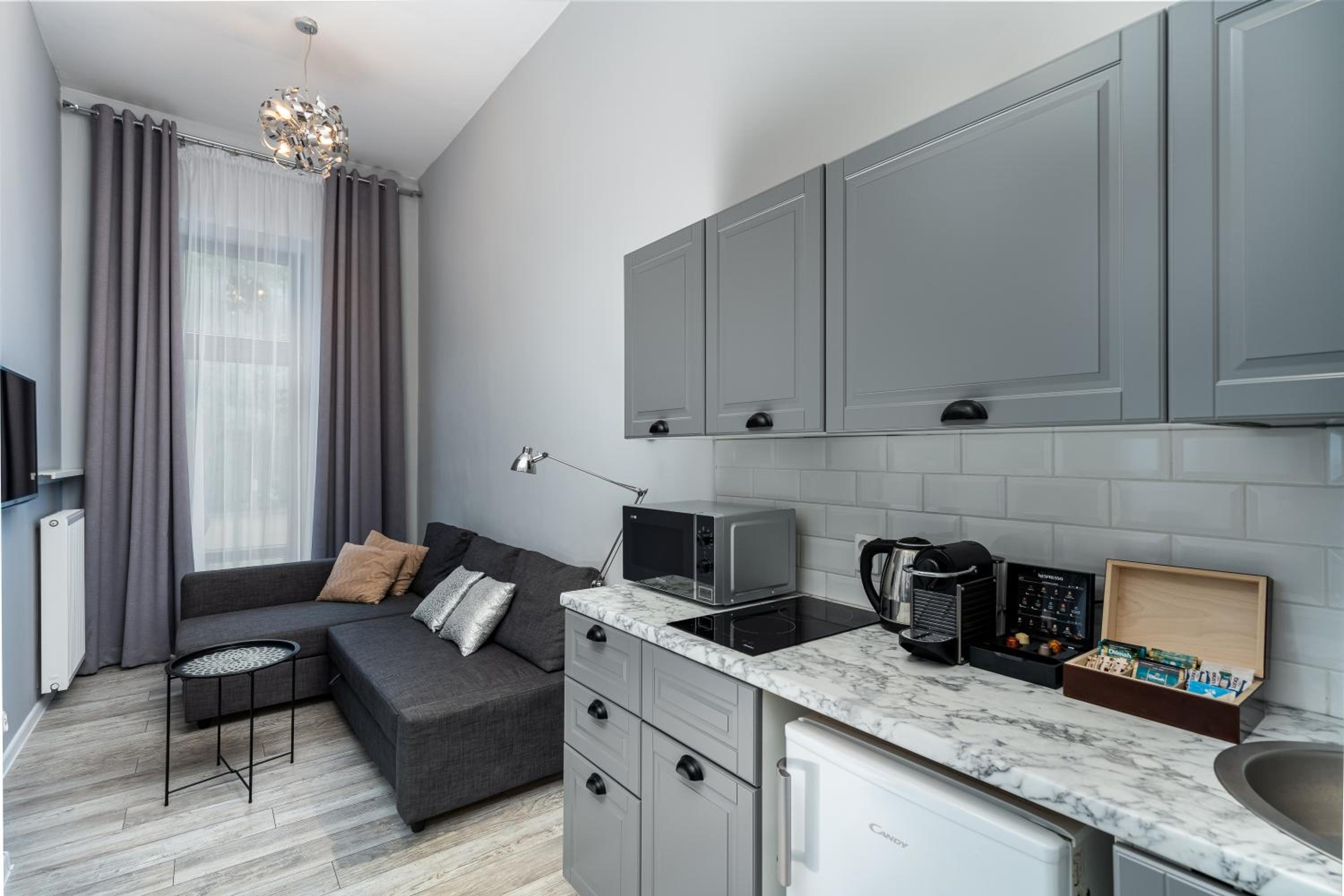 Deluxe Suite | King-size bed | 40m2 Terrace | A/C photo 2