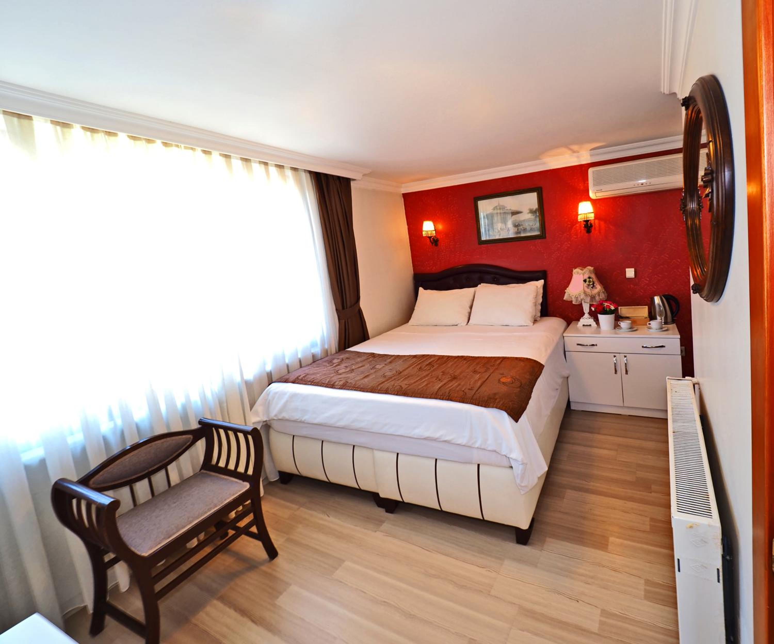 Economy Double Room photo 1