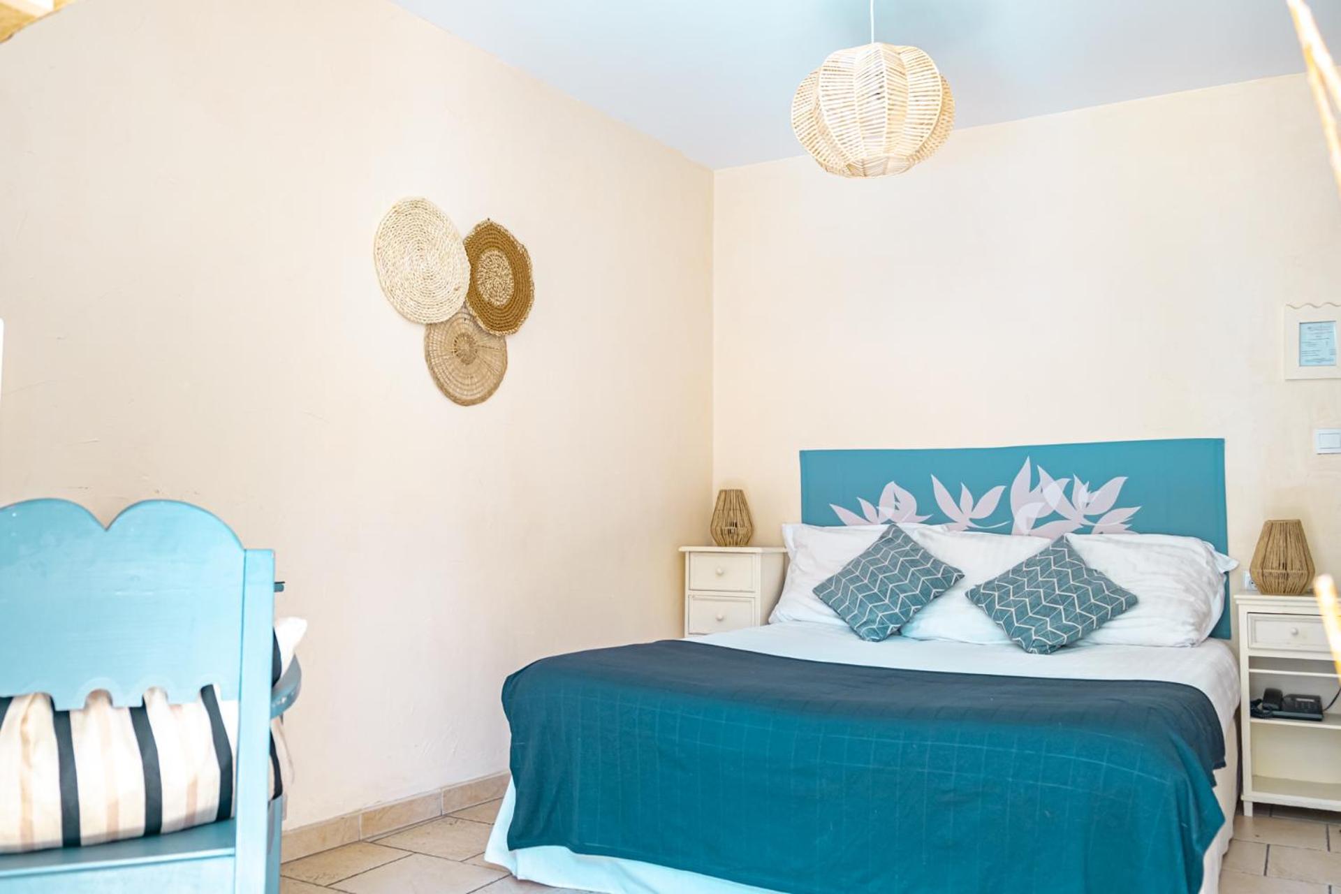 Standard Double Room - Photo 3