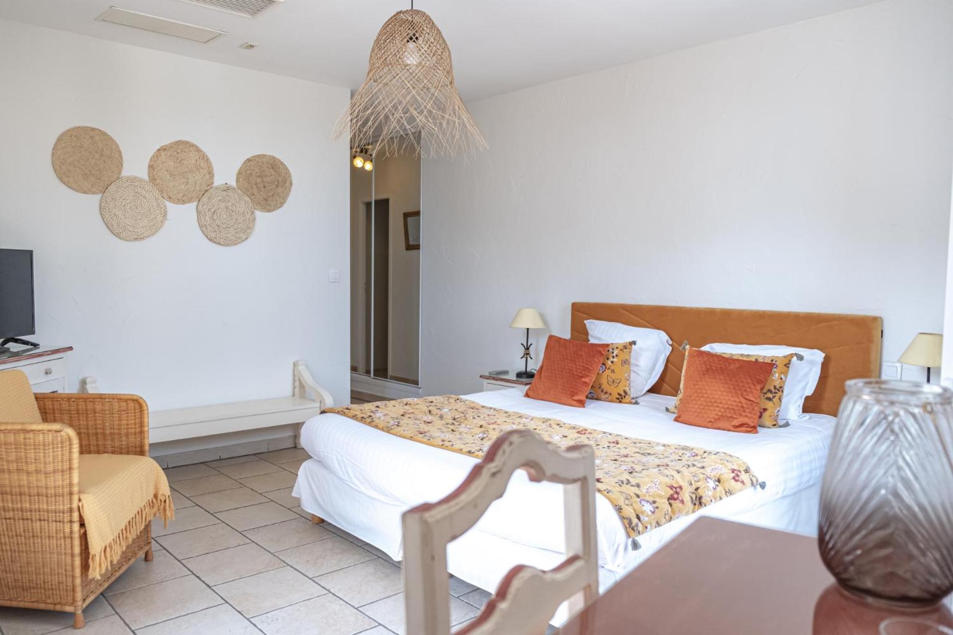 Superior Double or Twin Room - Photo 6
