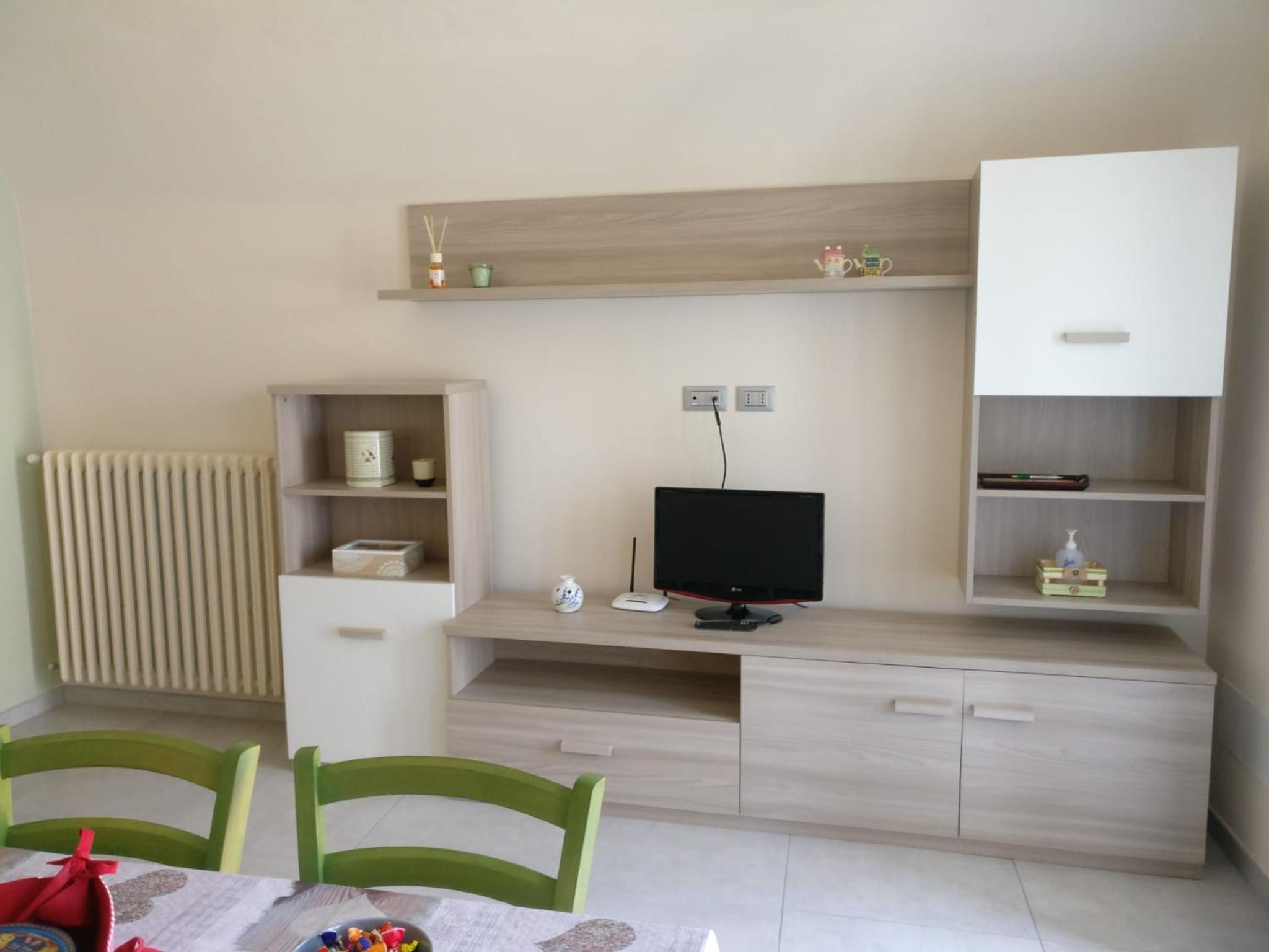 One-Bedroom Apartment - Photo 1